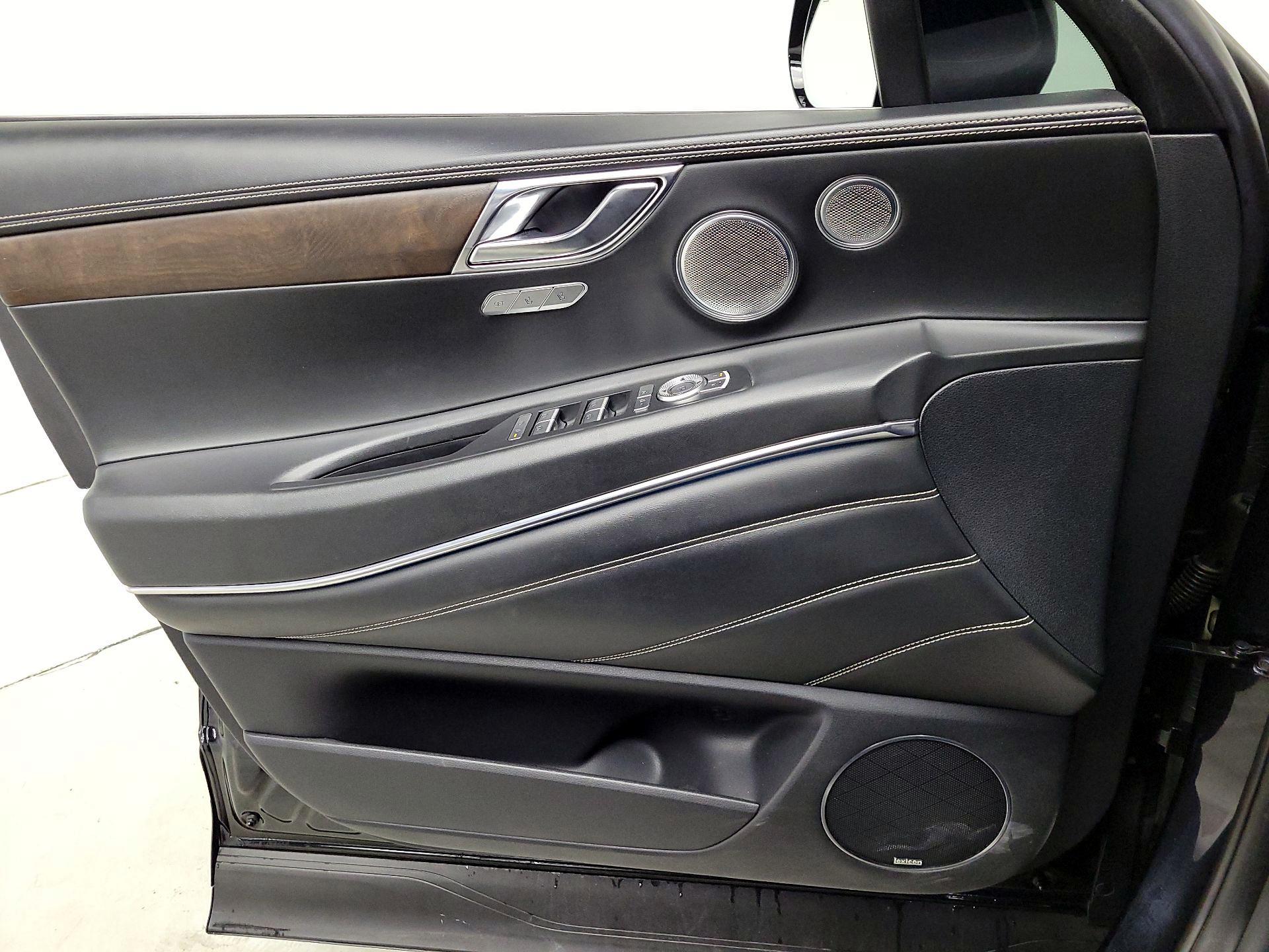 Thumbnail: 2022 Genesis GV80 - 12