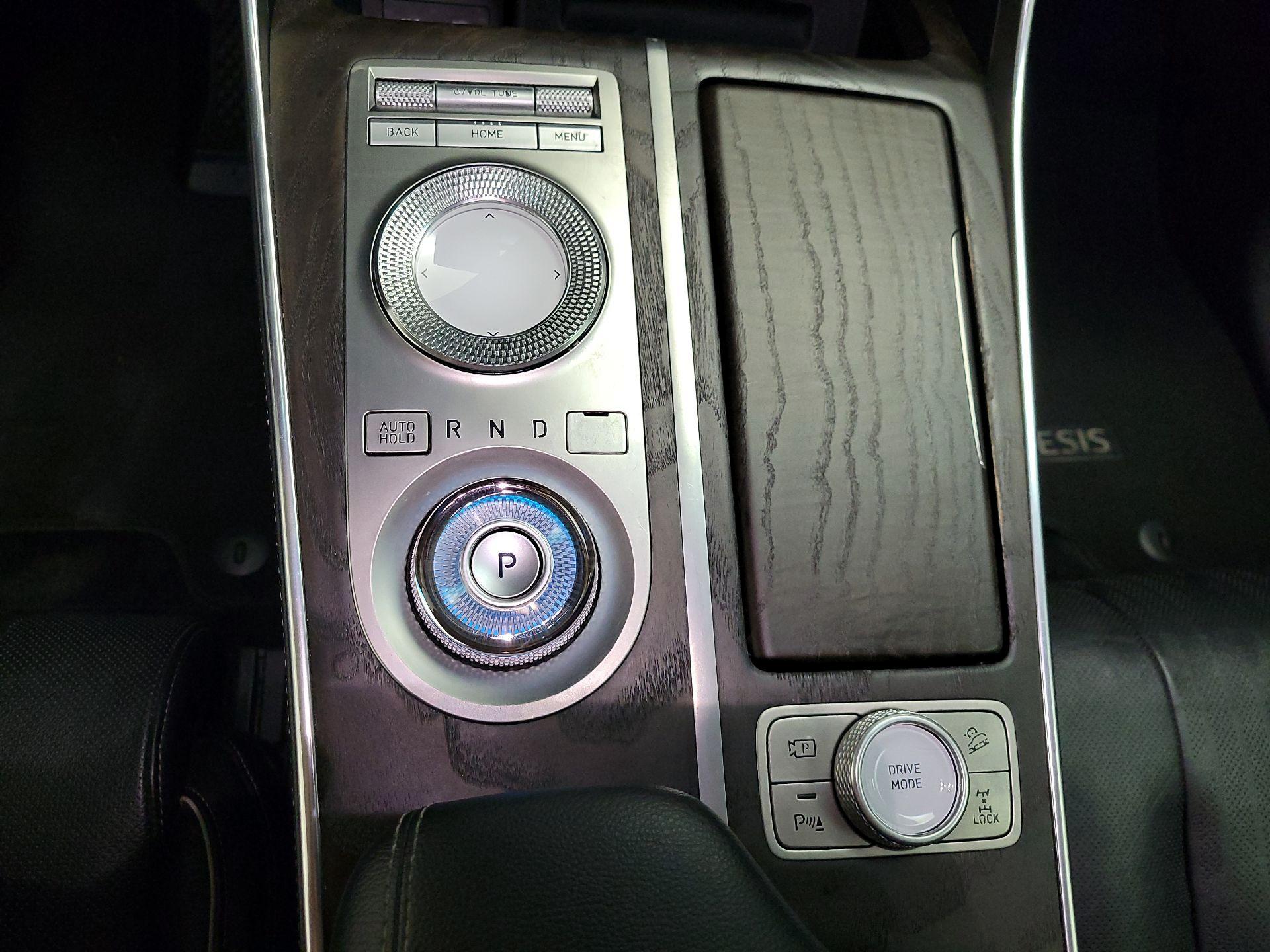 Thumbnail: 2022 Genesis GV80 - 18