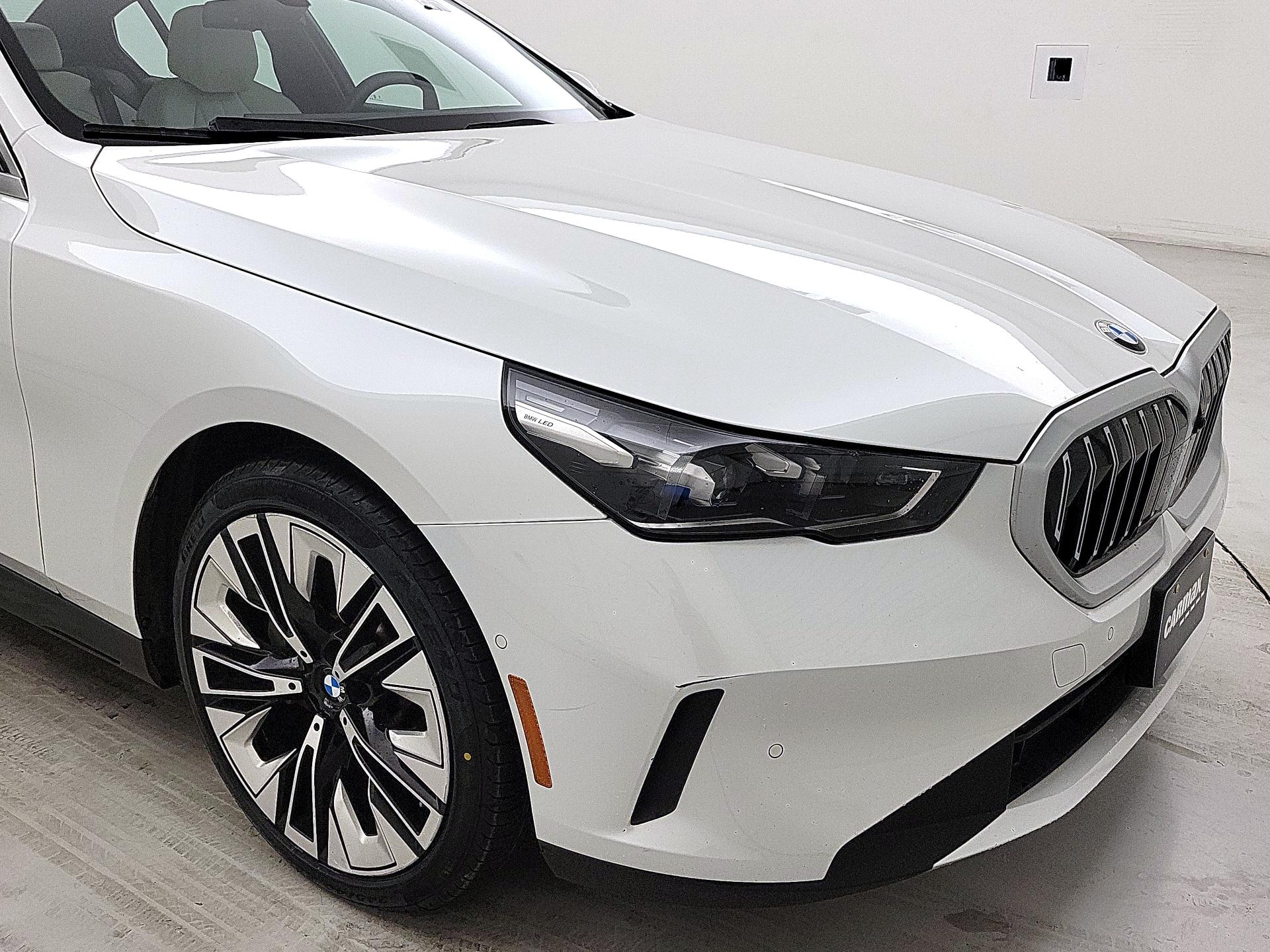 Thumbnail: 2024 BMW 5 Series - 1