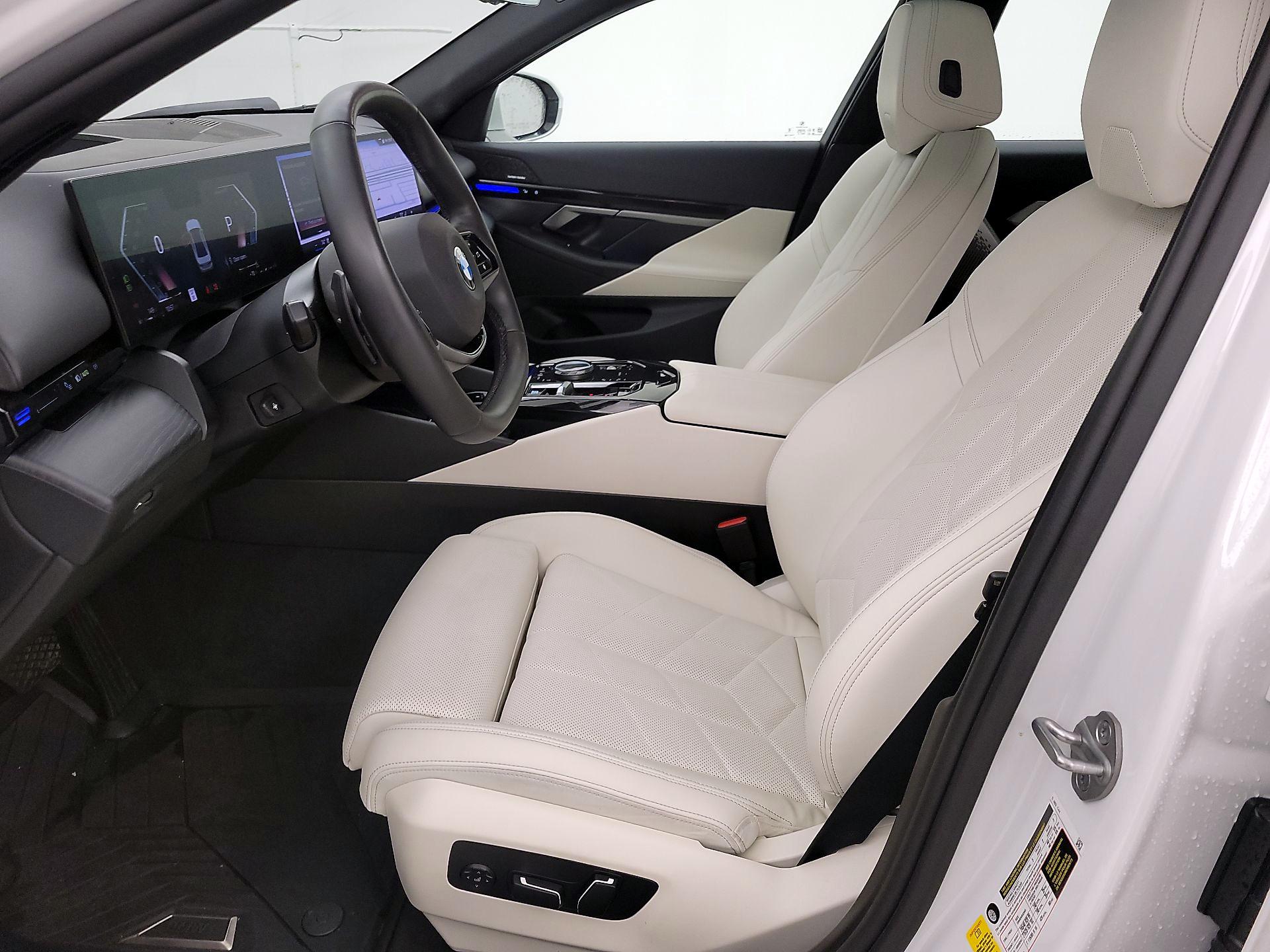 Thumbnail: 2024 BMW 5 Series - 9