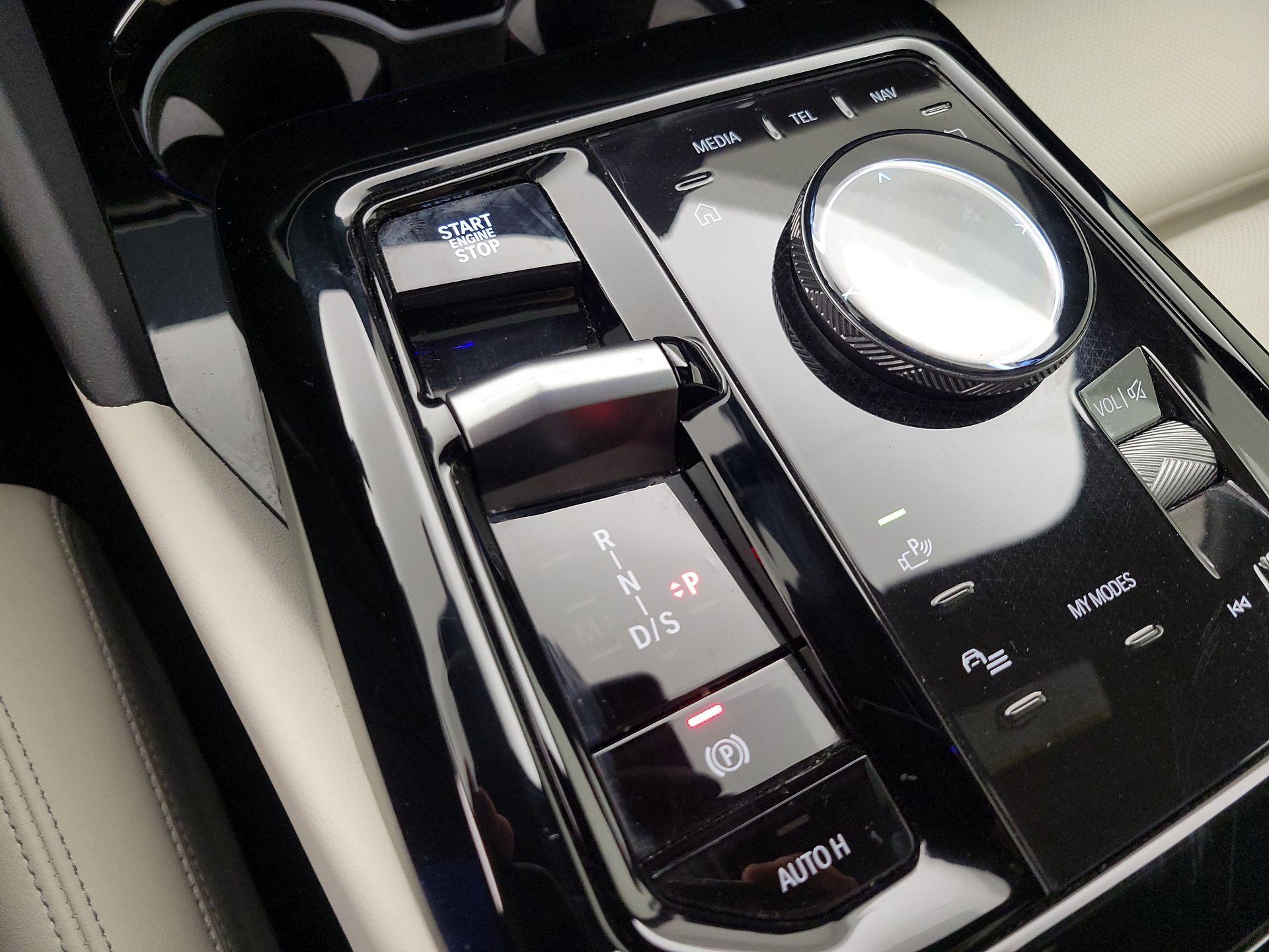 Thumbnail: 2024 BMW 5 Series - 16