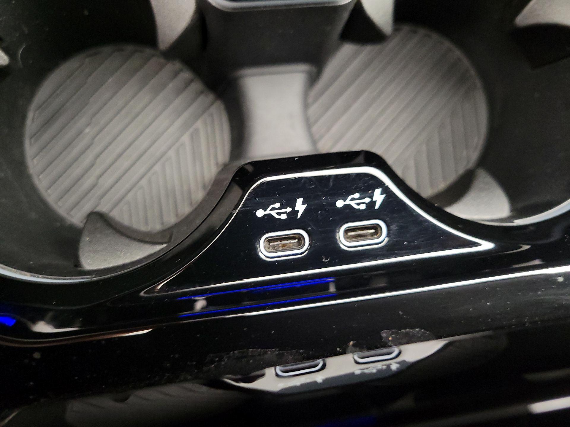 Thumbnail: 2024 BMW 5 Series - 17