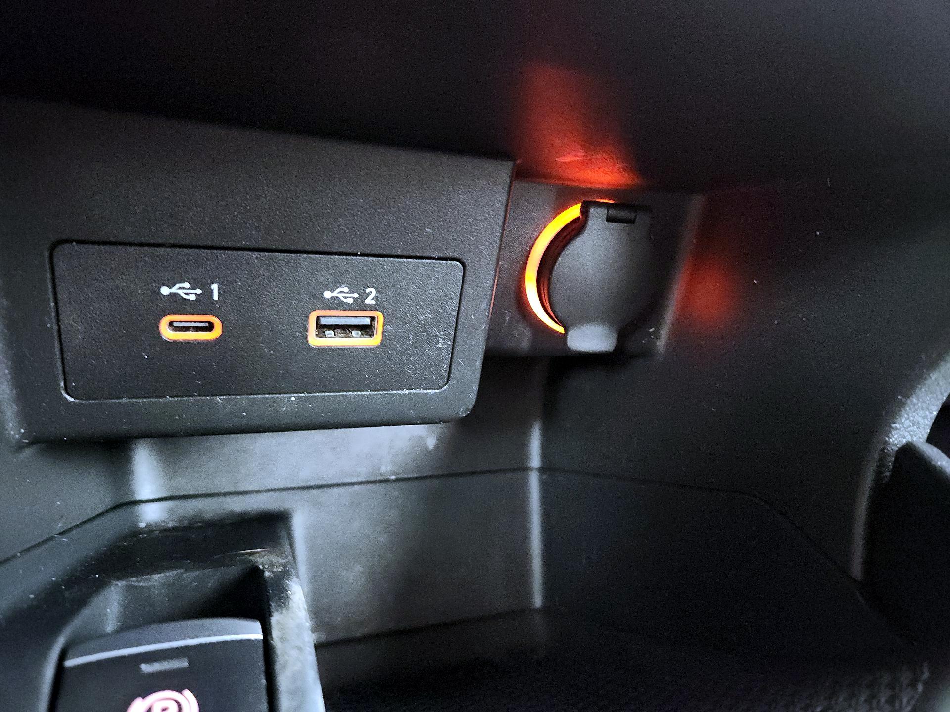 Thumbnail: 2021 Nissan Kicks - 17