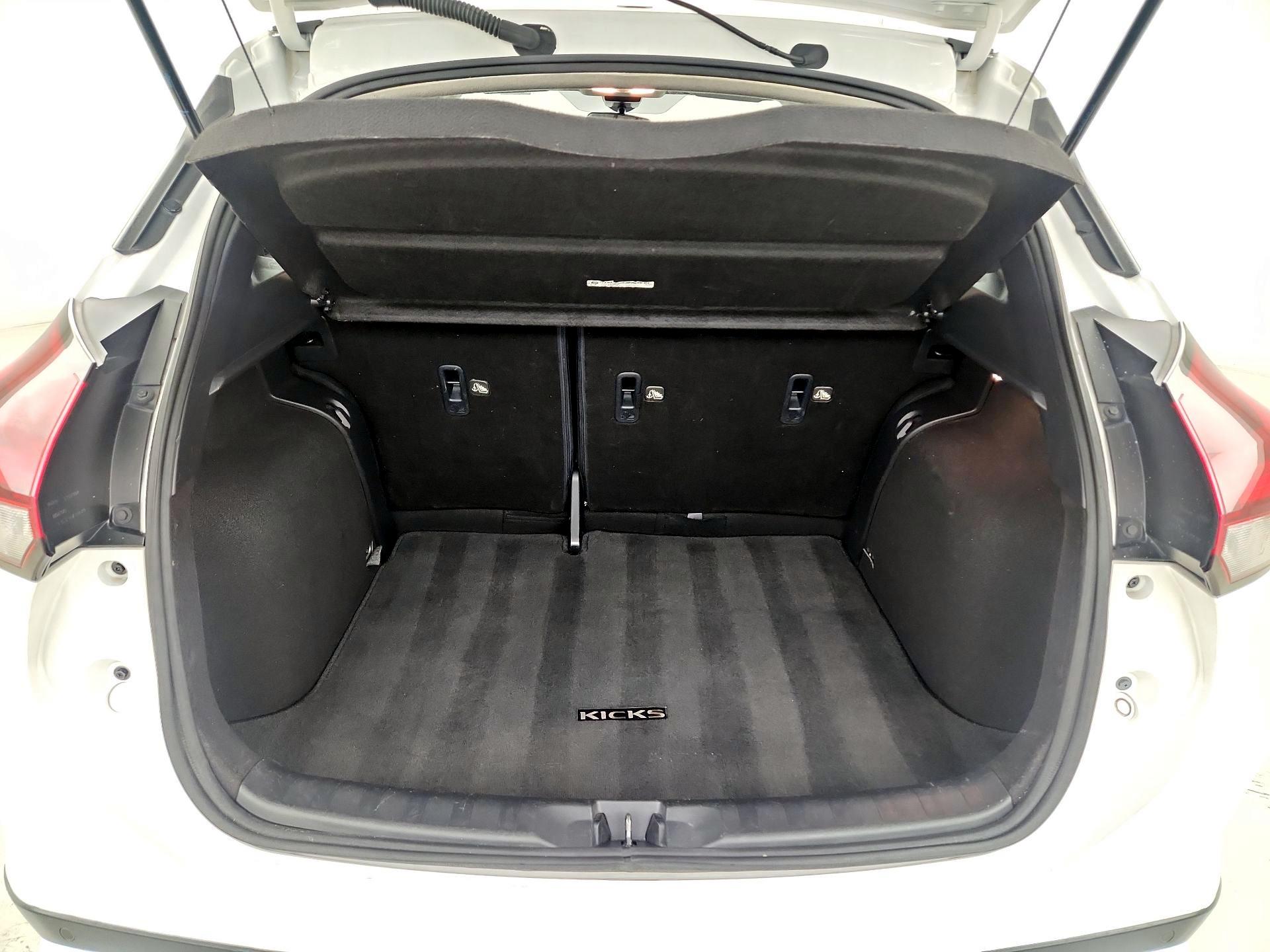 Thumbnail: 2021 Nissan Kicks - 19