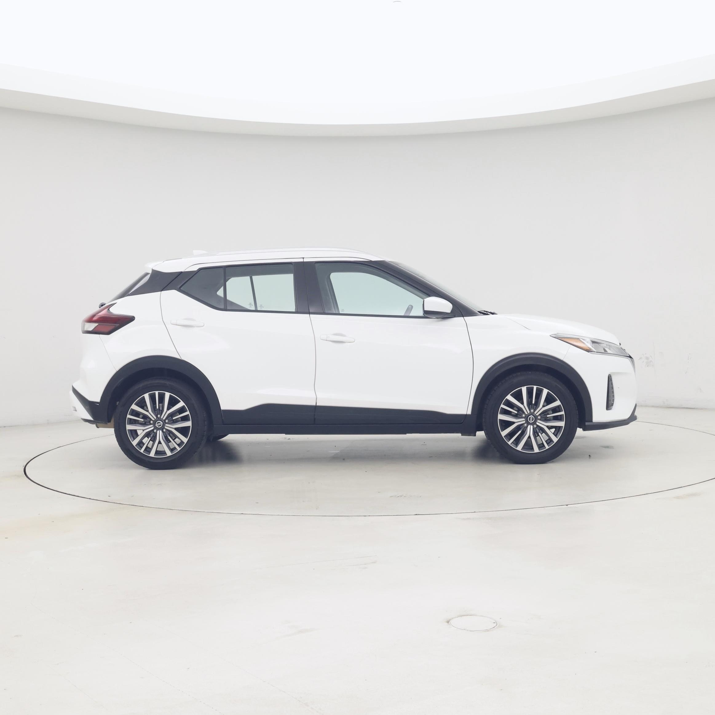 Thumbnail: 2021 Nissan Kicks - 7