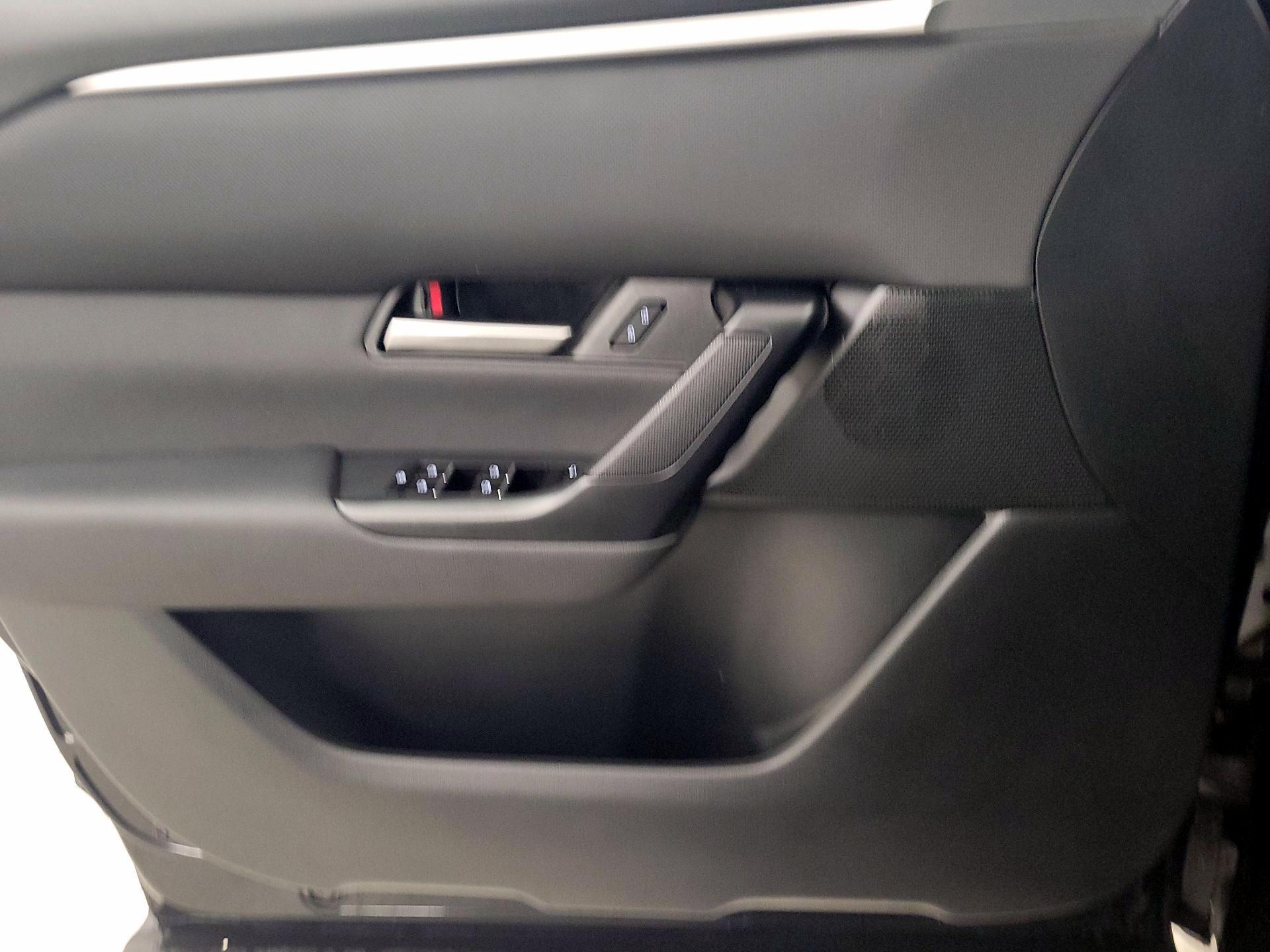 Thumbnail: 2025 Mazda CX-50 - 12