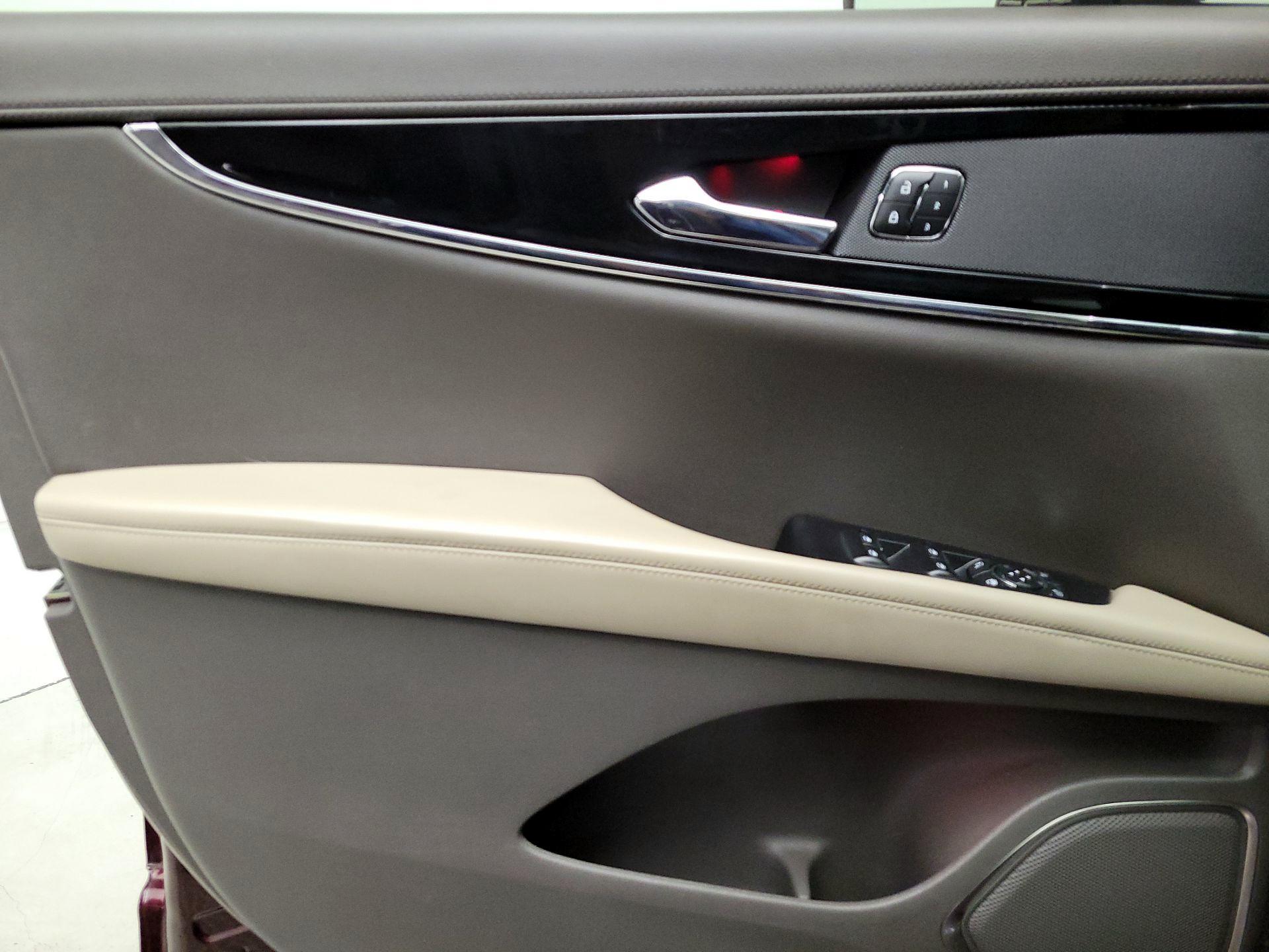 Thumbnail: 2023 Lincoln Nautilus - 12