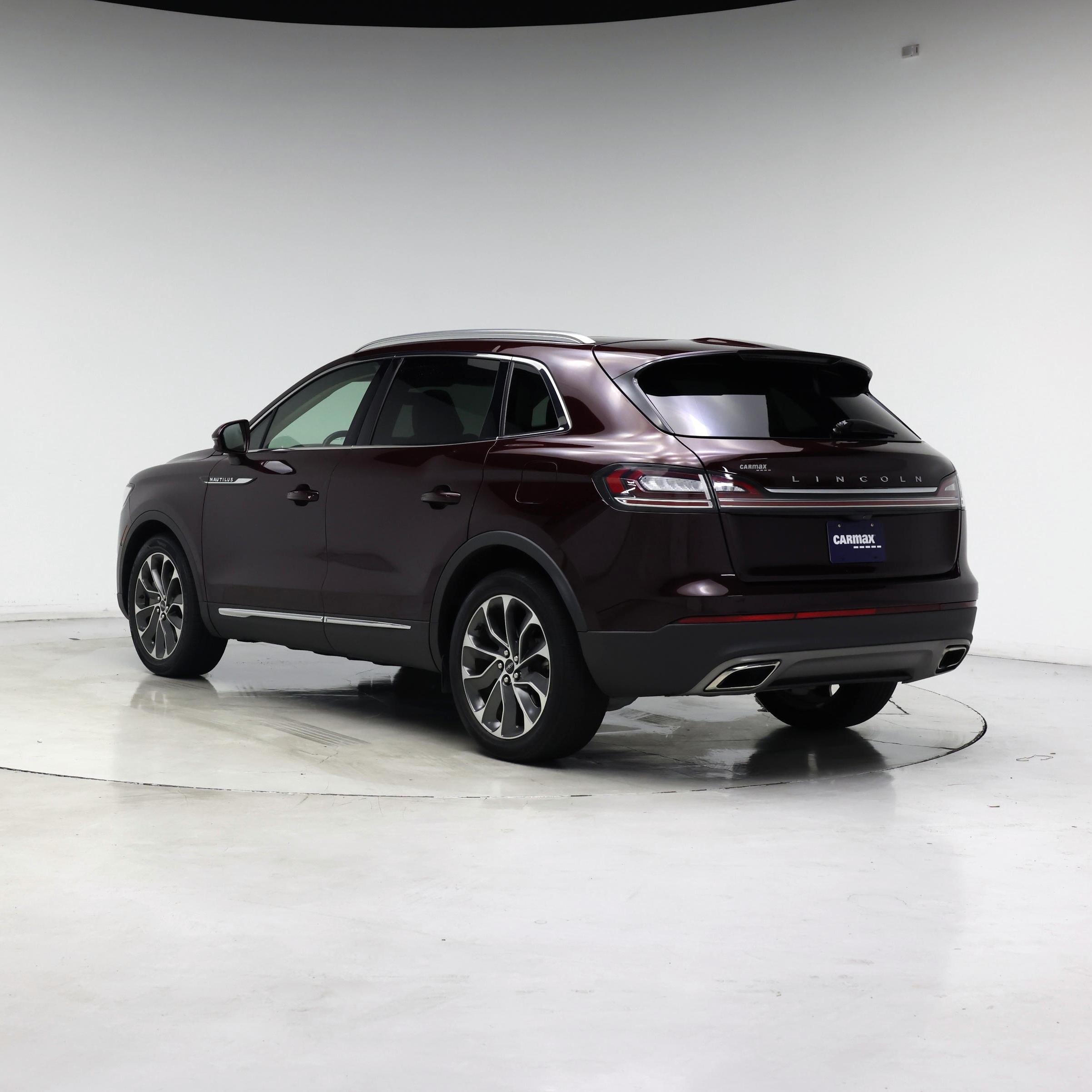 Thumbnail: 2023 Lincoln Nautilus - 2