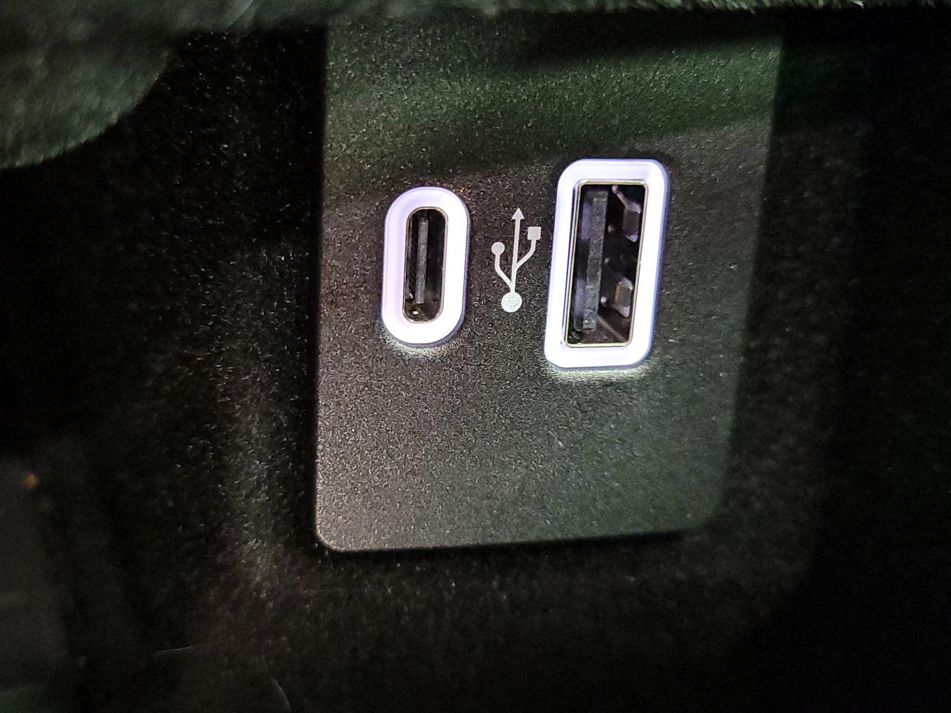 Thumbnail: 2023 Lincoln Nautilus - 19