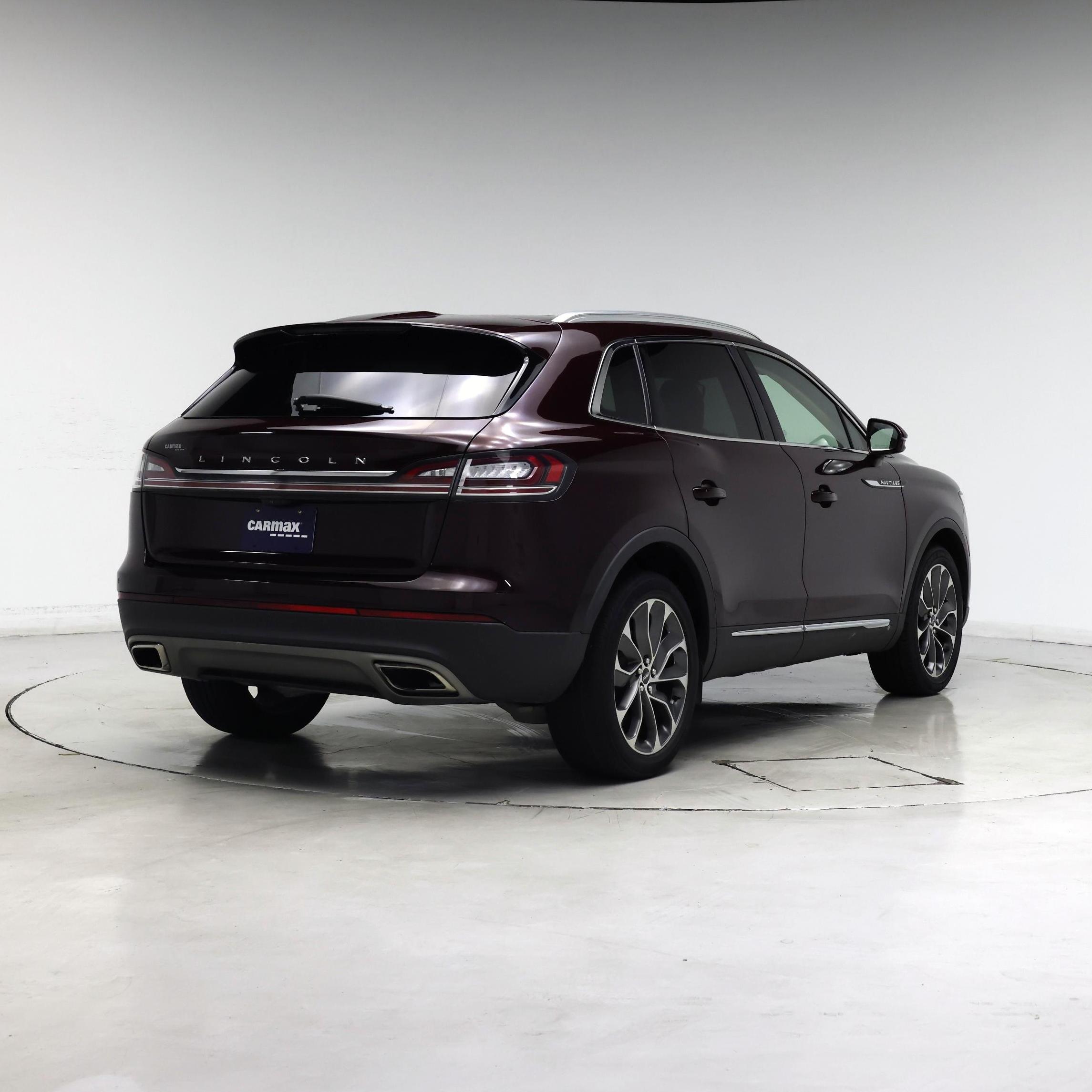 Thumbnail: 2023 Lincoln Nautilus - 8