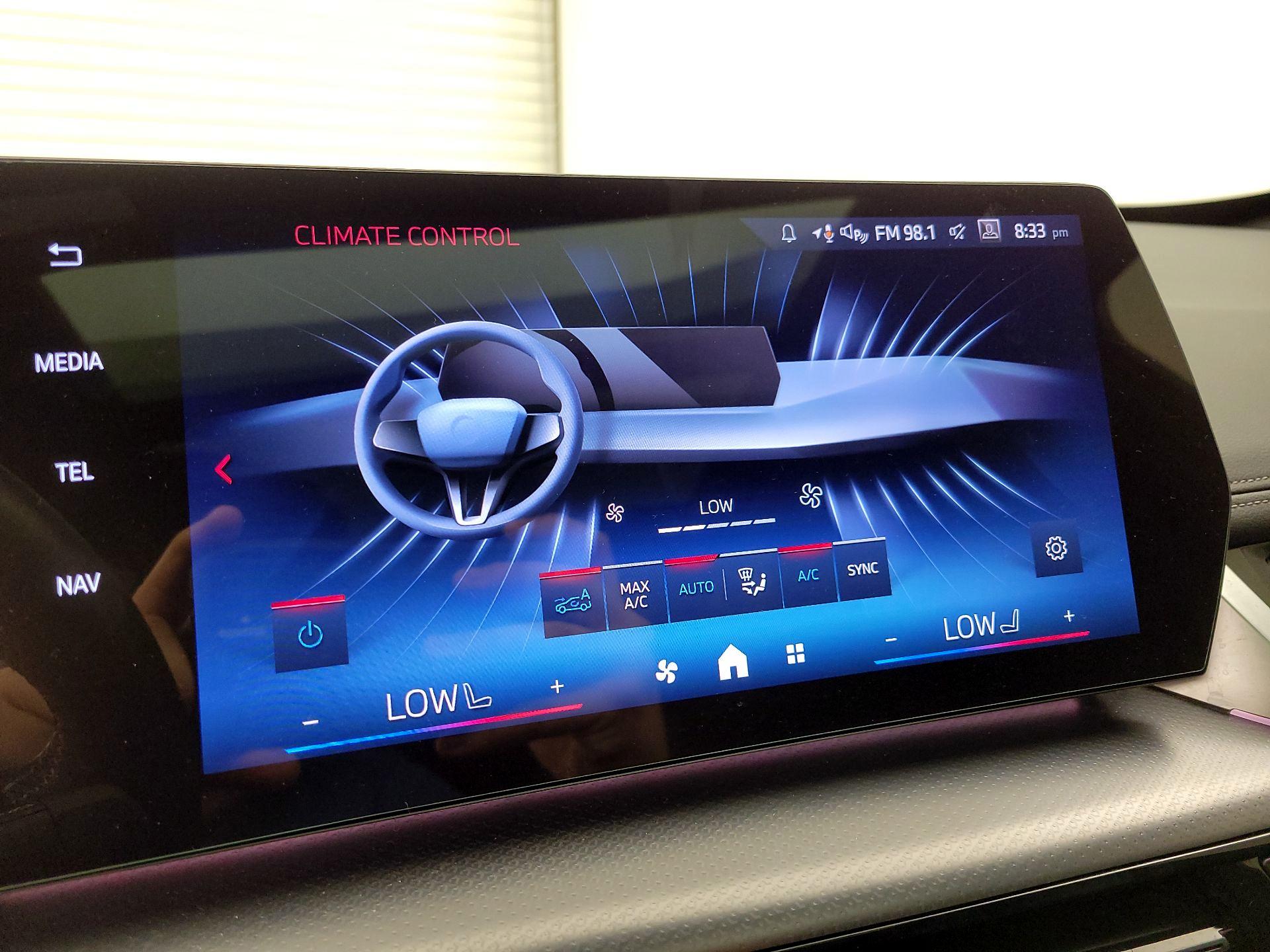 Thumbnail: 2025 BMW X1 - 14