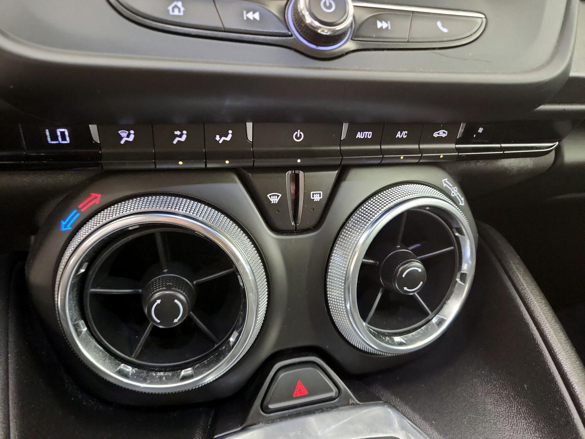 Thumbnail: 2021 Chevrolet Camaro - 16