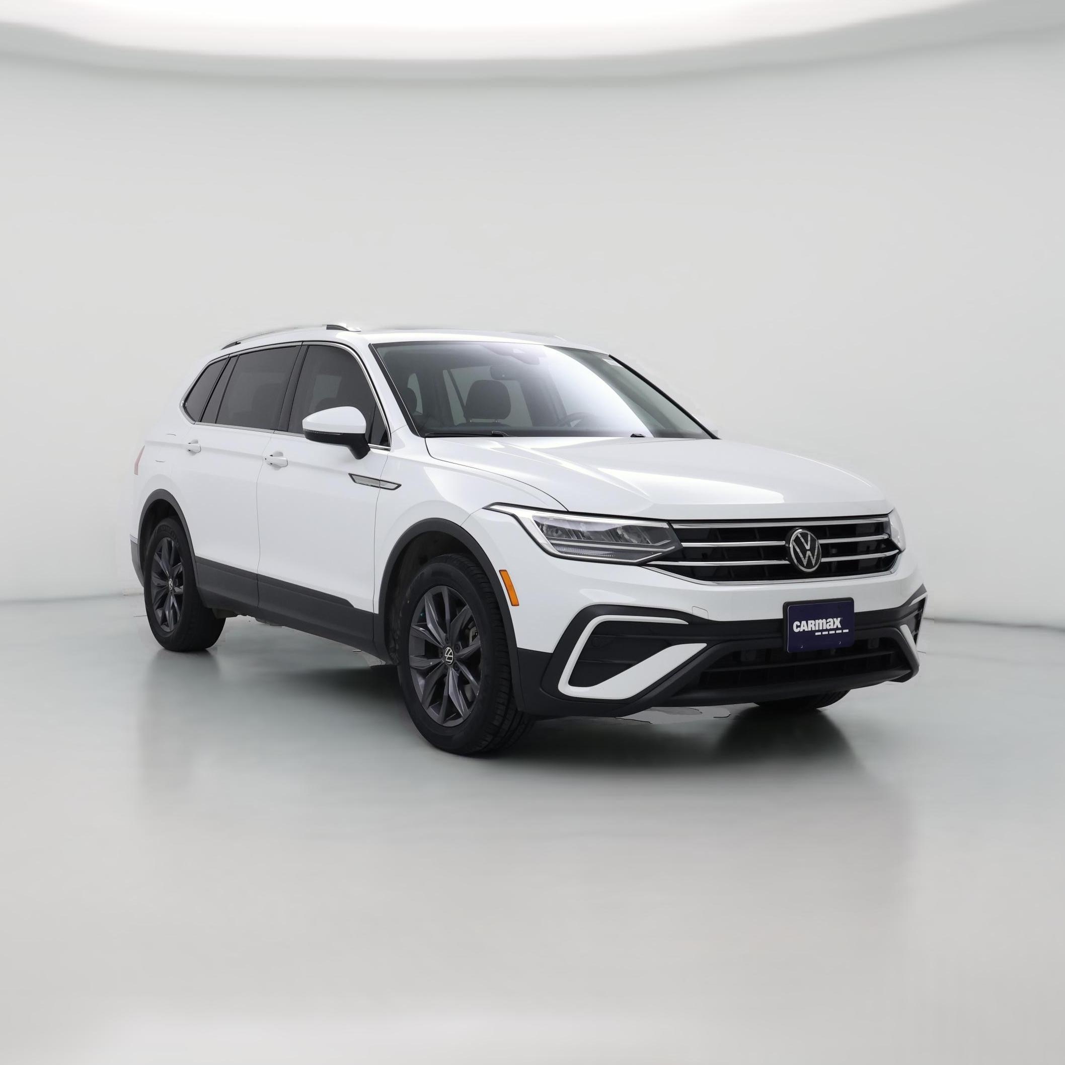 Thumbnail: 2022 Volkswagen Tiguan - 1