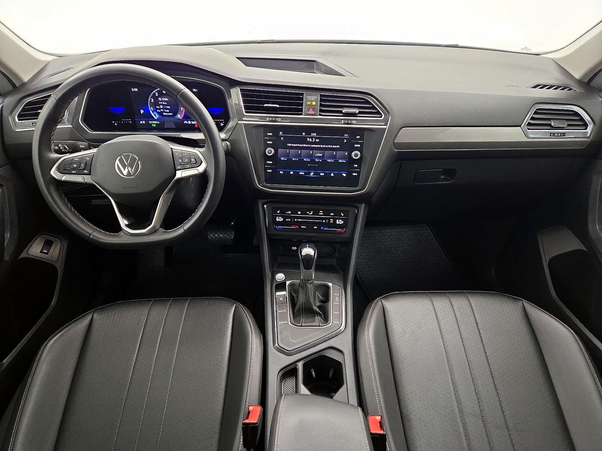 Thumbnail: 2022 Volkswagen Tiguan - 9