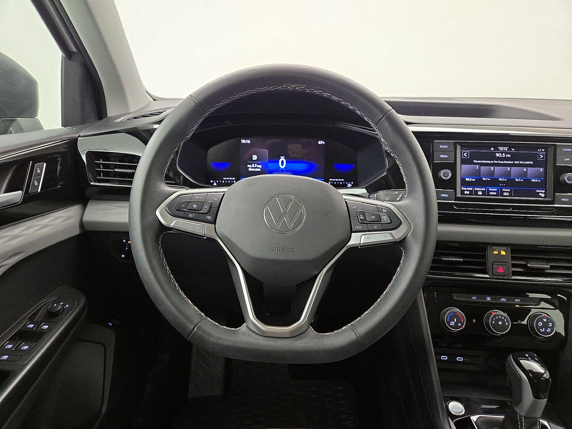 Thumbnail: 2024 Volkswagen Taos - 10