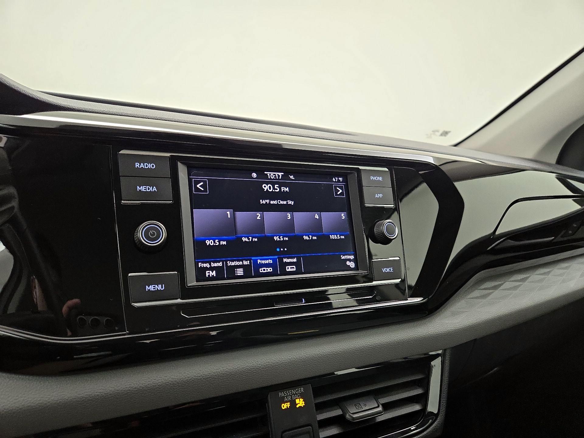 Thumbnail: 2024 Volkswagen Taos - 15