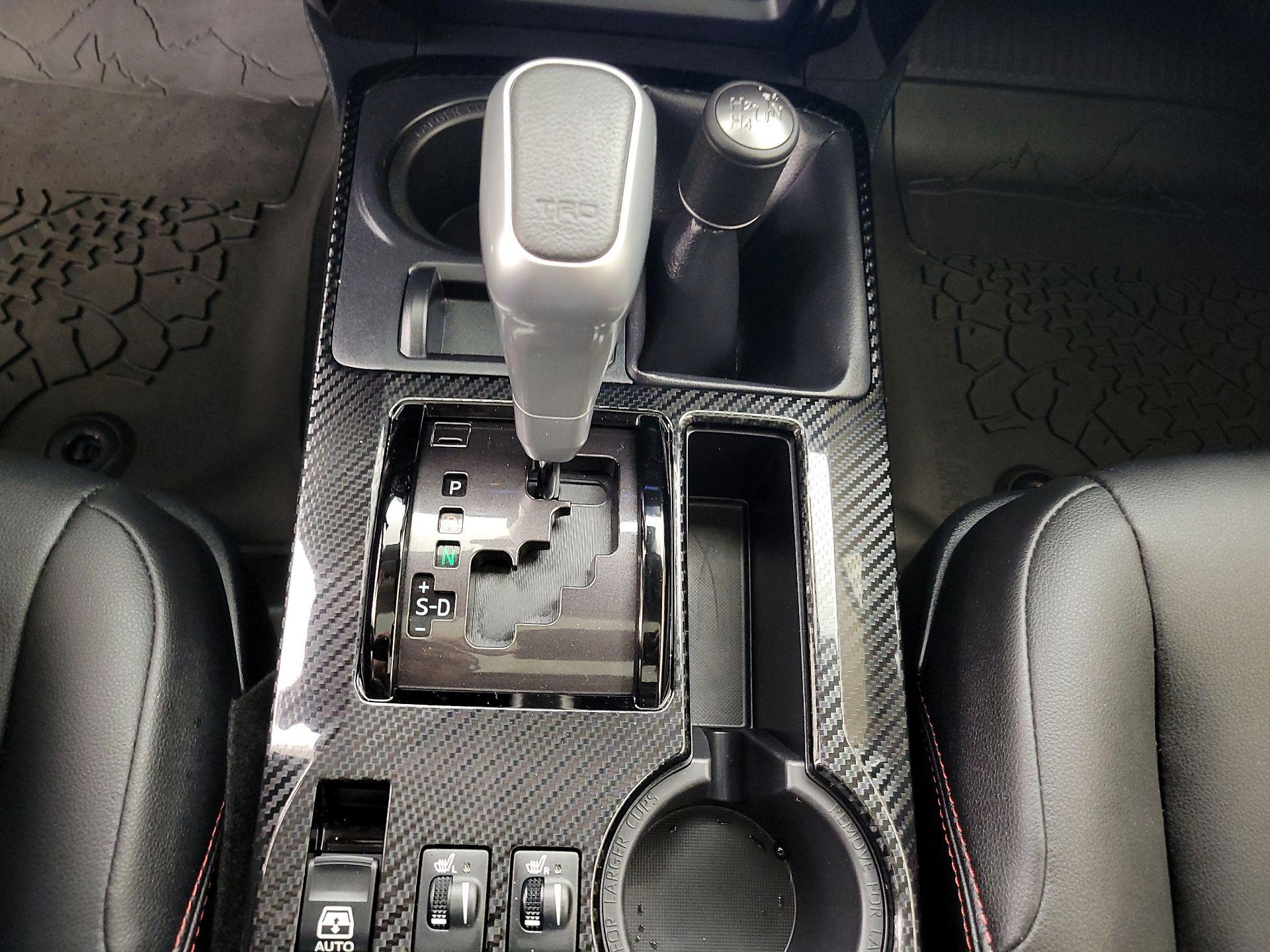 Thumbnail: 2022 Toyota 4Runner - 18