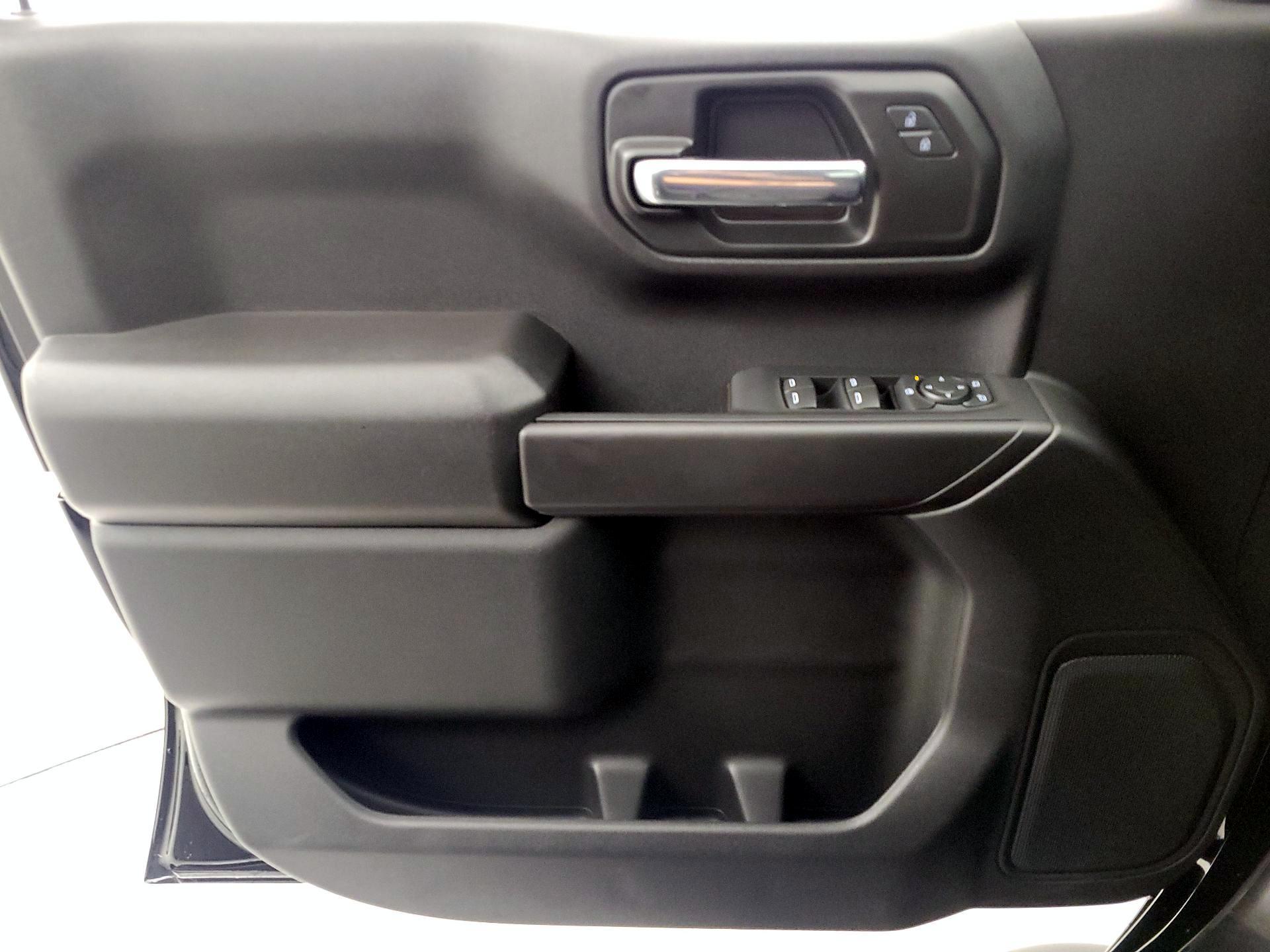 Thumbnail: 2025 Chevrolet Silverado 1500 - 10