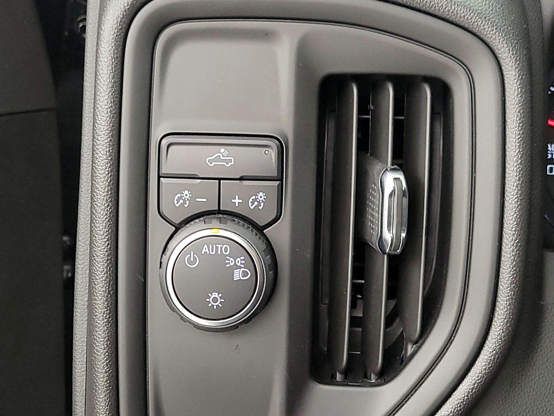 Thumbnail: 2025 Chevrolet Silverado 1500 - 11