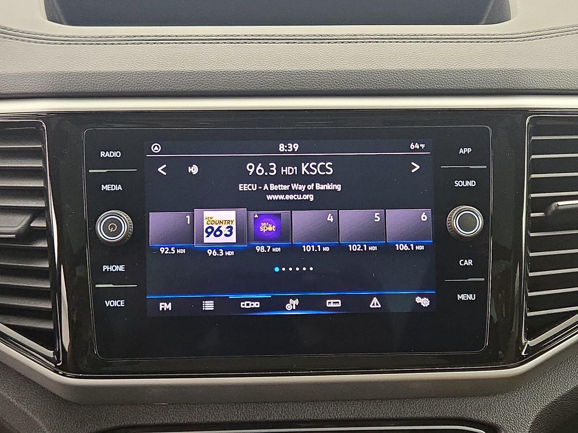 Thumbnail: 2022 Volkswagen Atlas - 15