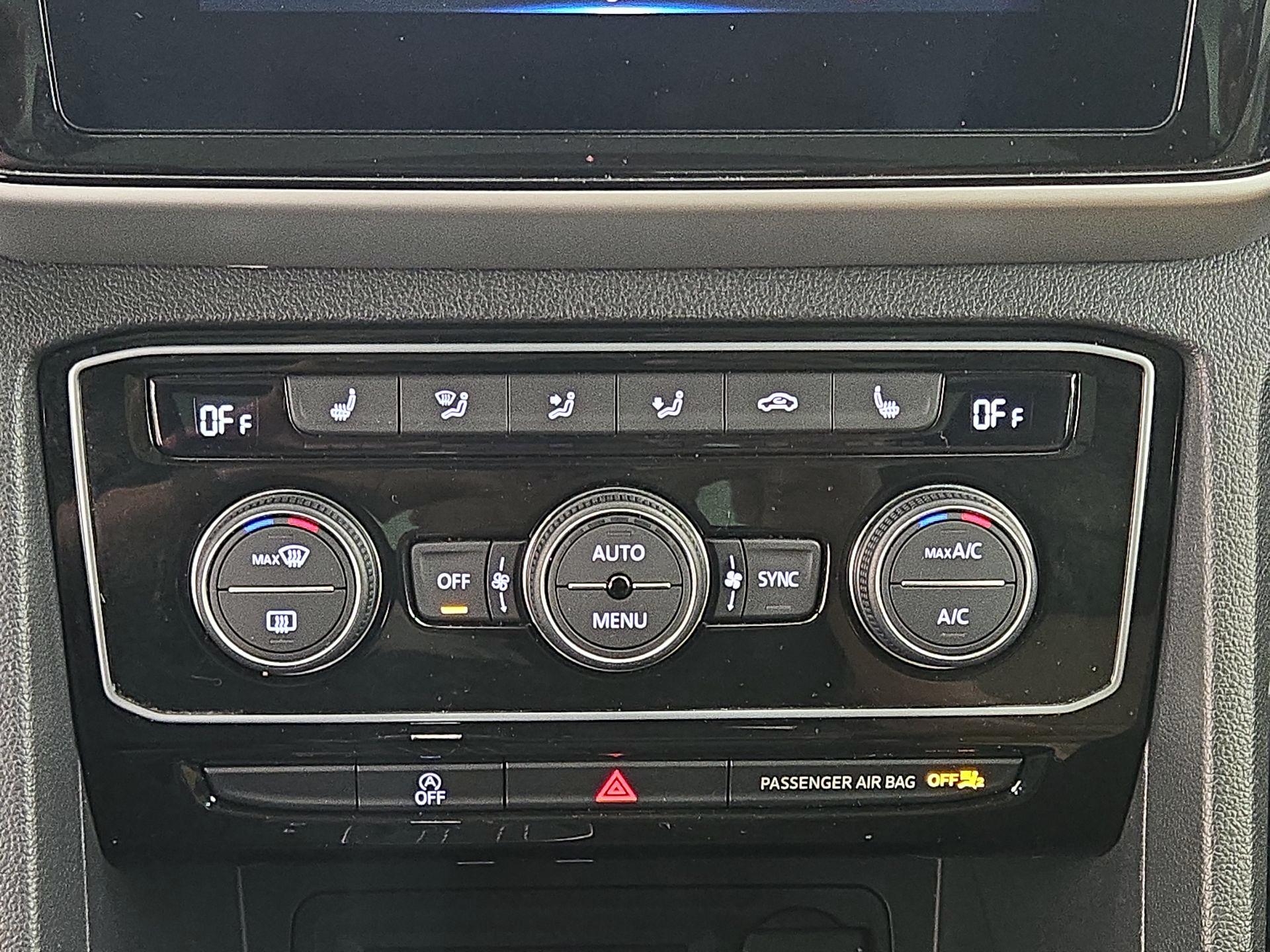 Thumbnail: 2022 Volkswagen Atlas - 16