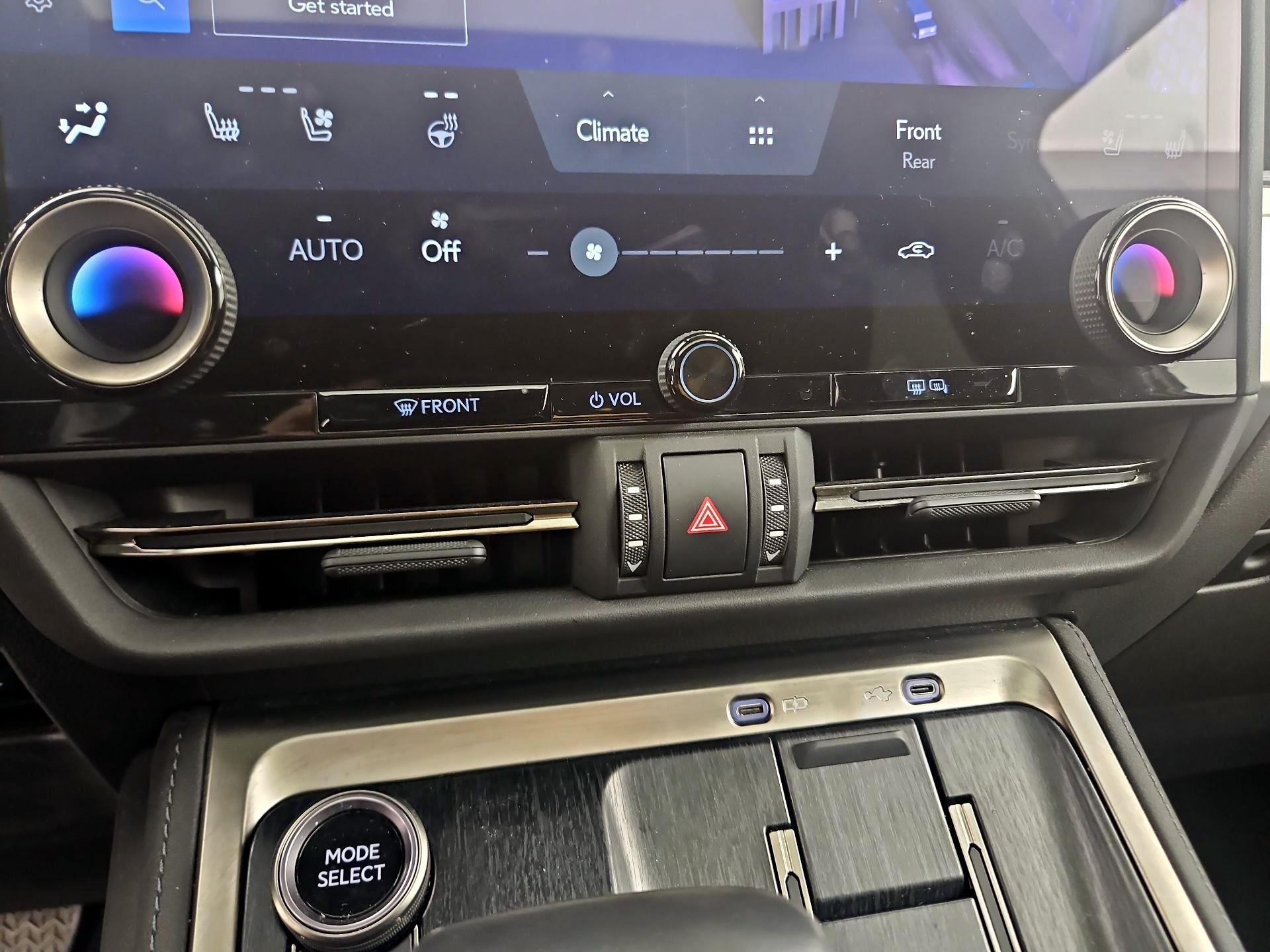 Thumbnail: 2024 Lexus GX - 16