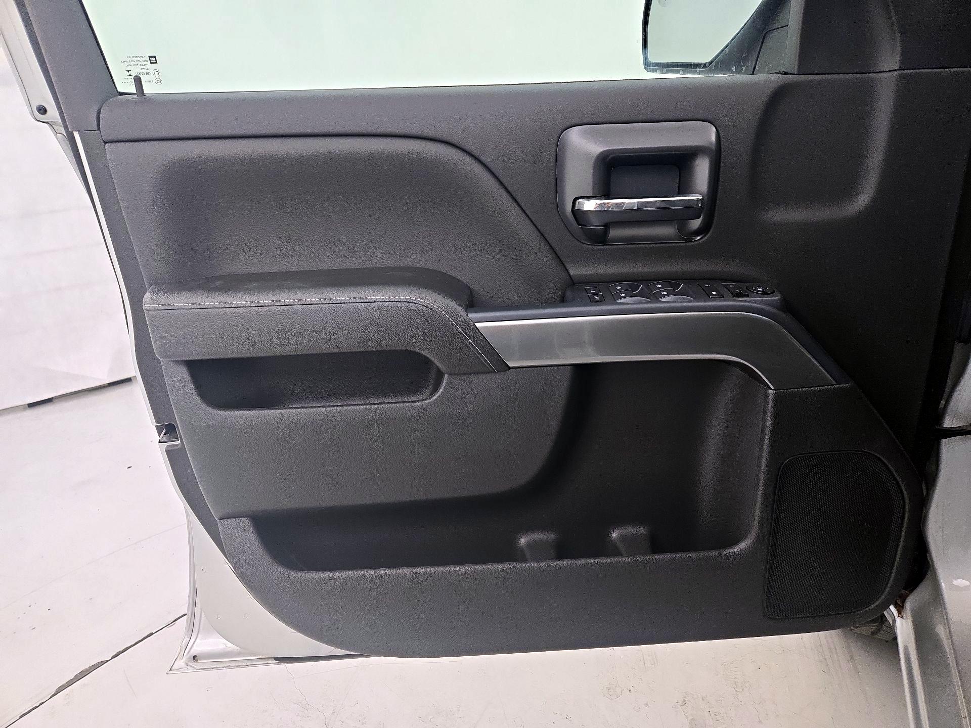 Thumbnail: 2018 Chevrolet Silverado 1500 - 12