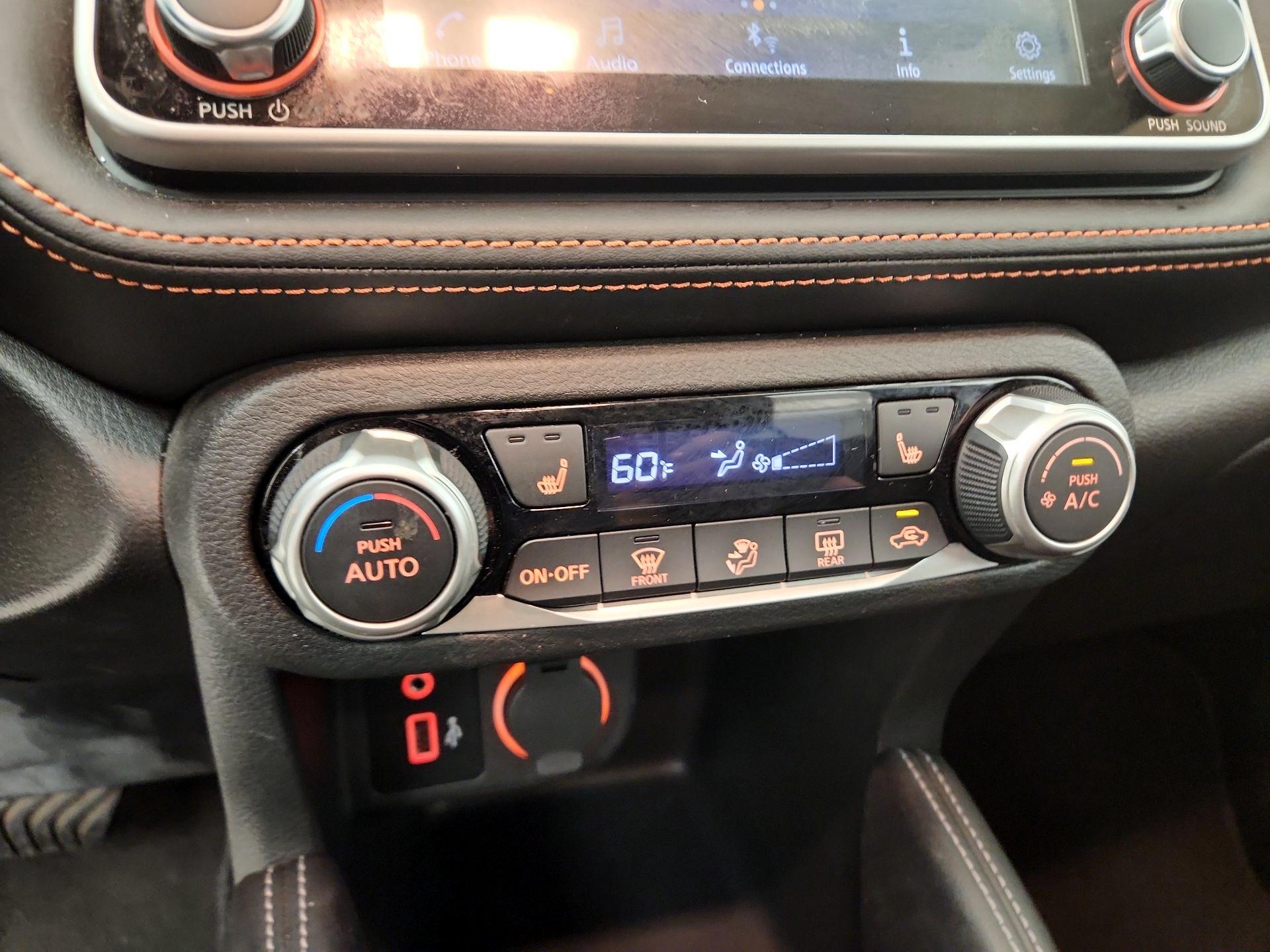 Thumbnail: 2020 Nissan Kicks - 16