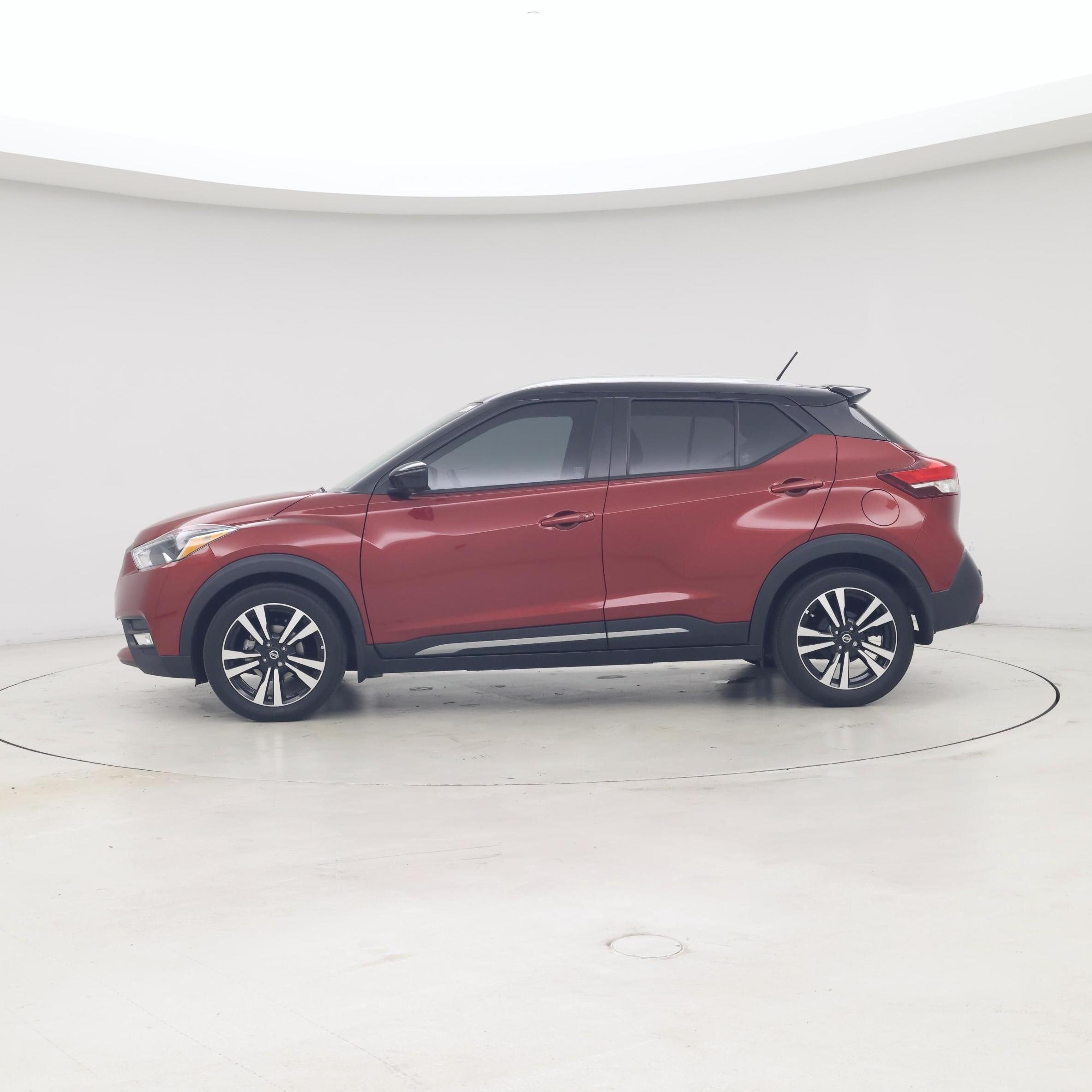 Thumbnail: 2020 Nissan Kicks - 3
