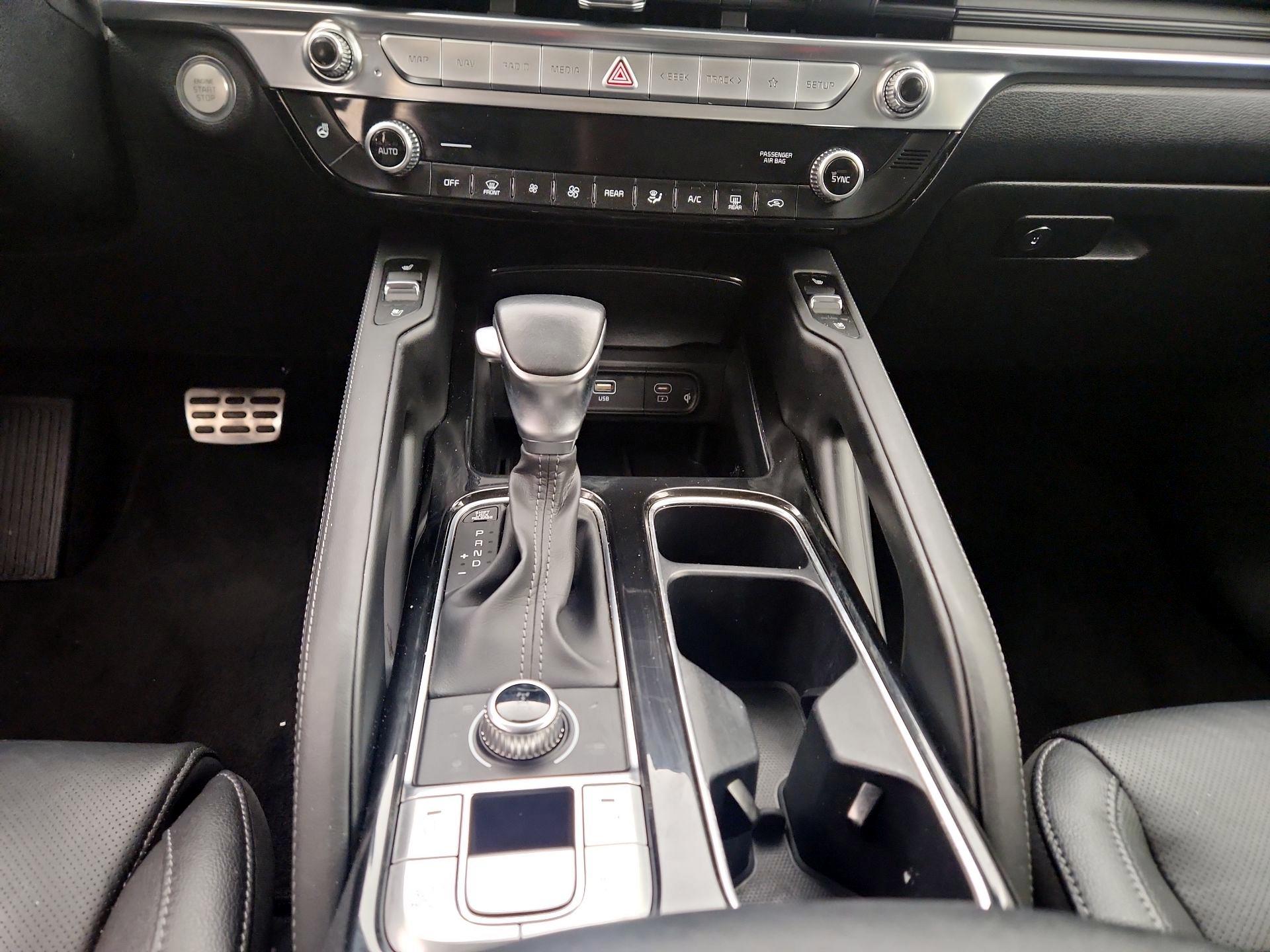 Thumbnail: 2023 Kia Telluride - 17