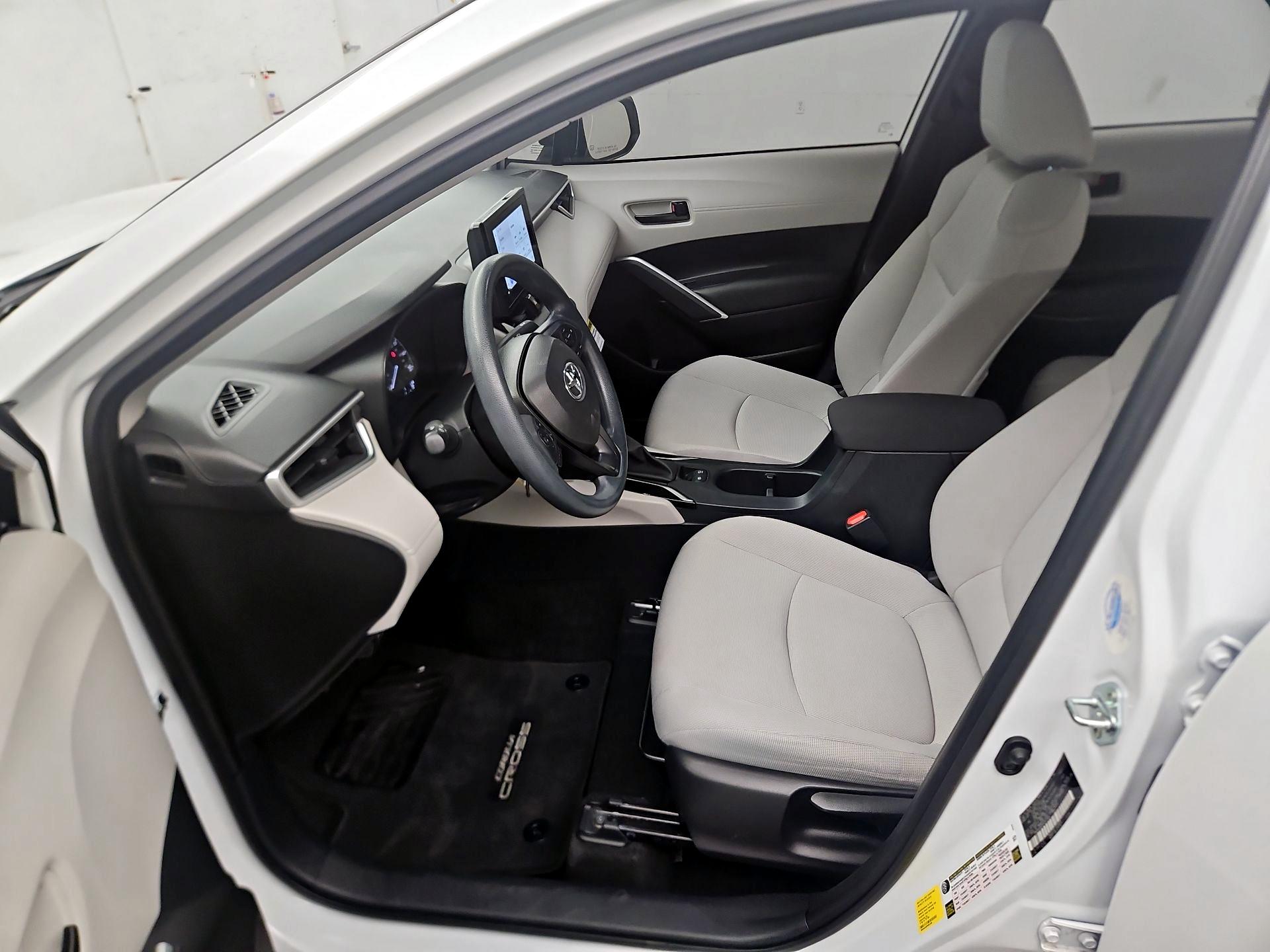 Thumbnail: 2023 Toyota Corolla Cross - 11