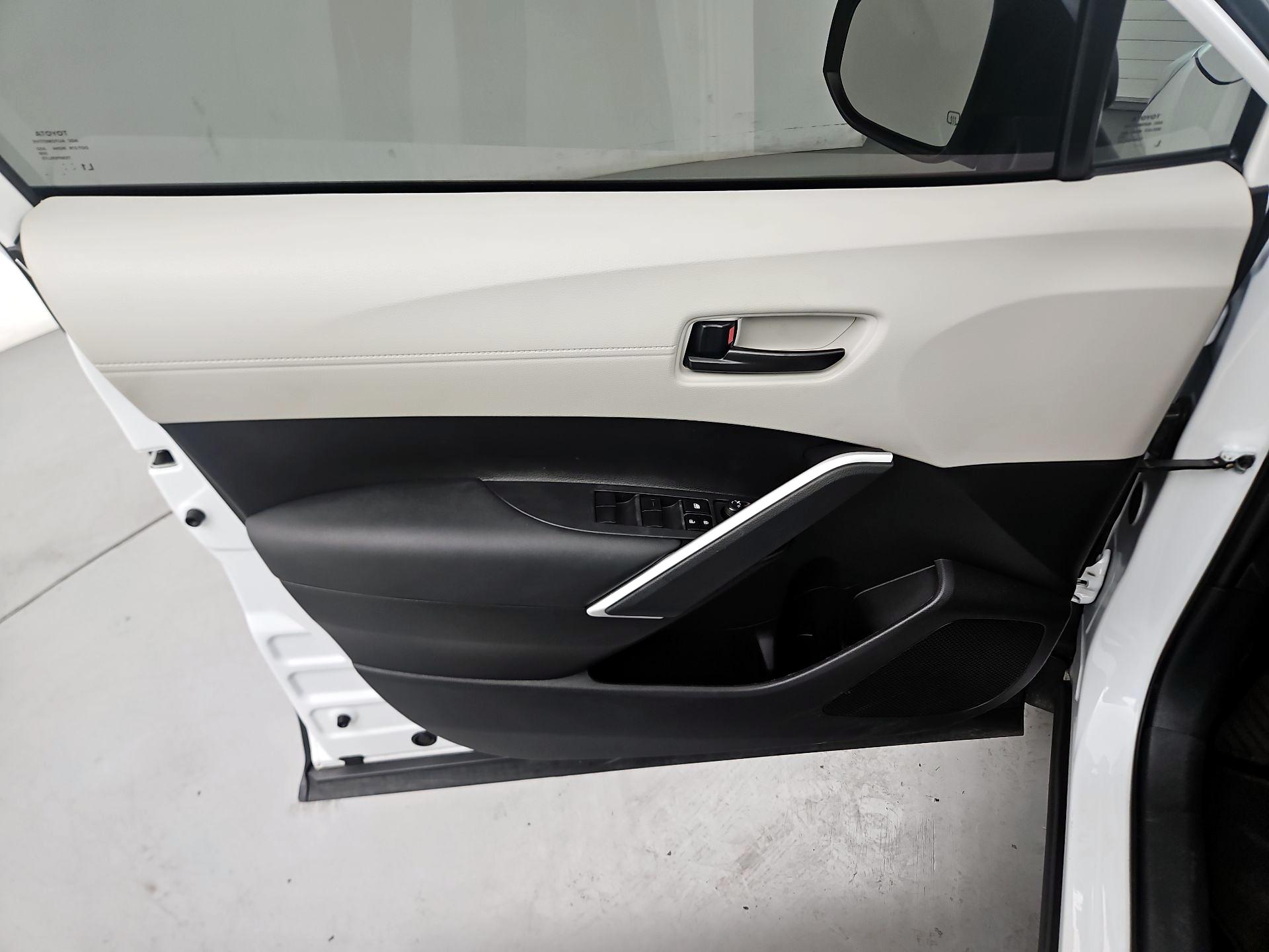 Thumbnail: 2023 Toyota Corolla Cross - 12