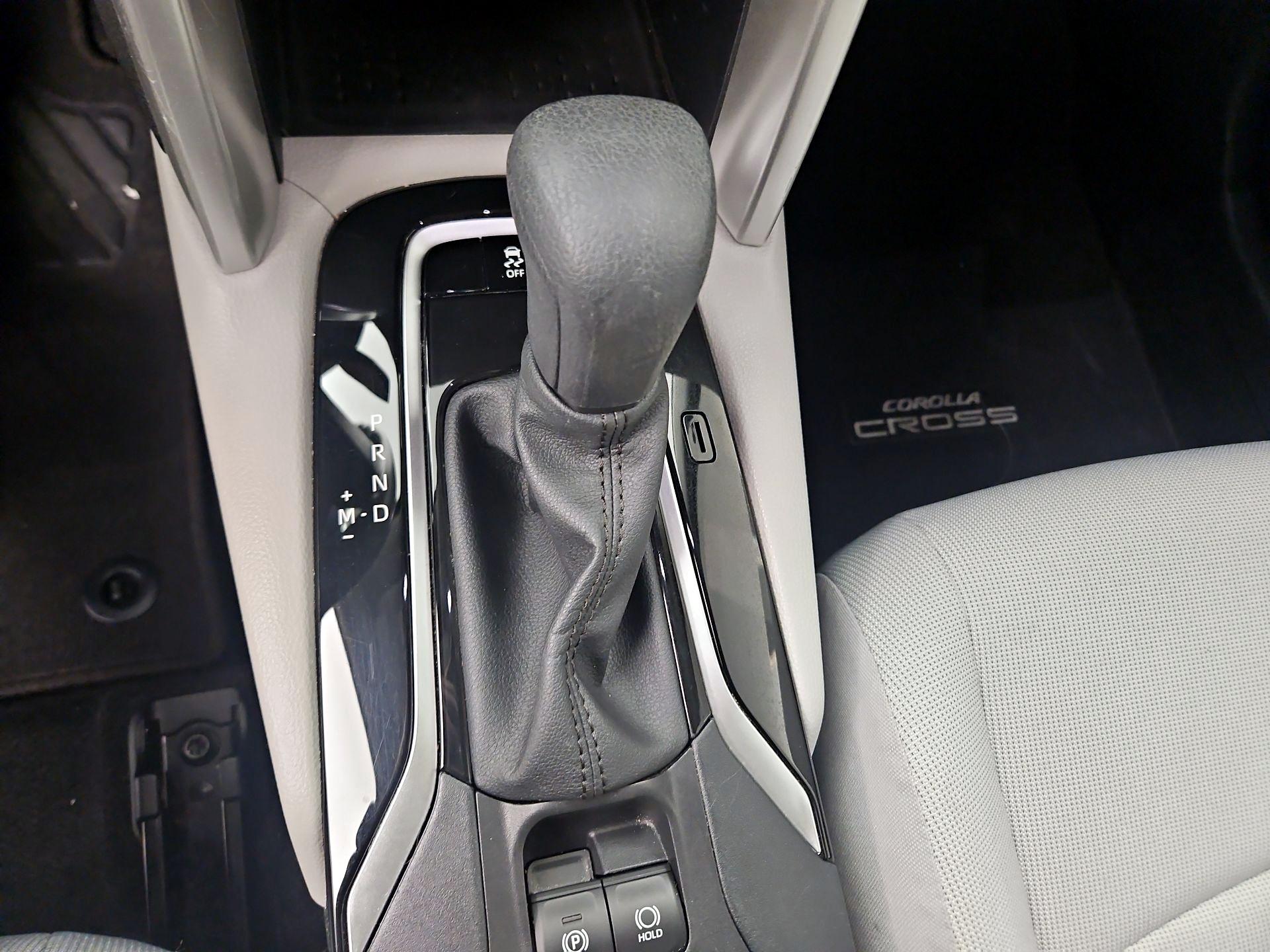 Thumbnail: 2023 Toyota Corolla Cross - 17