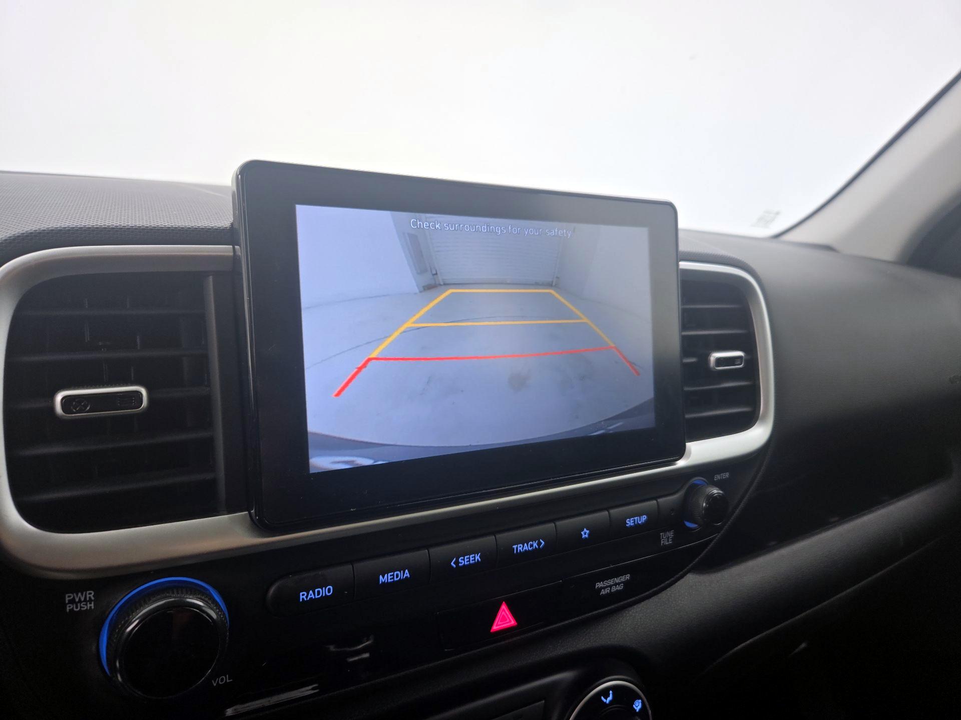 Thumbnail: 2022 Hyundai Venue - 14