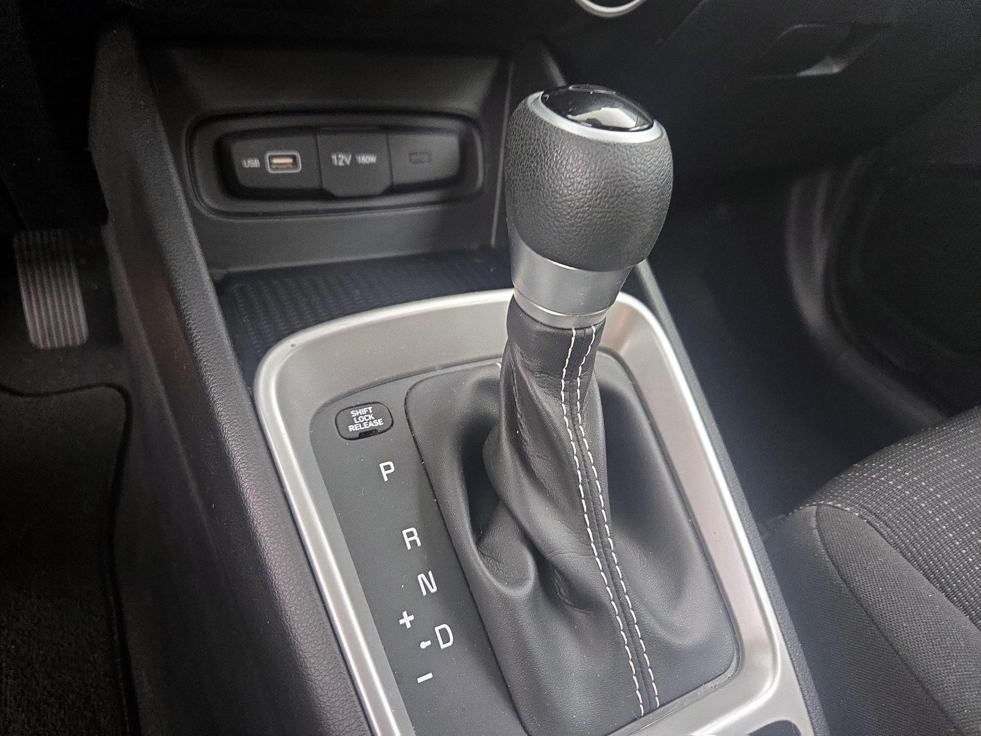 Thumbnail: 2022 Hyundai Venue - 17