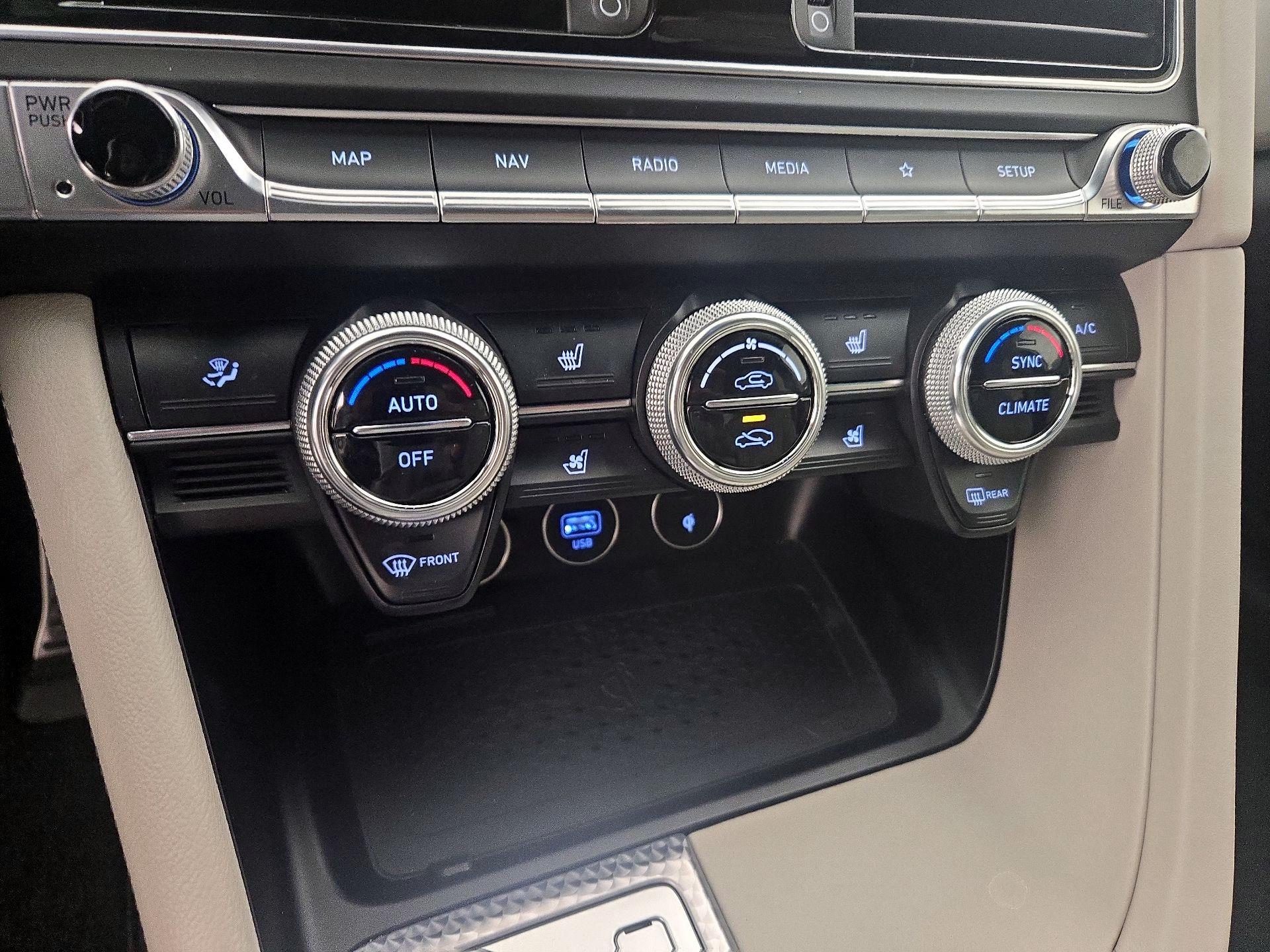 Thumbnail: 2023 Genesis G70 - 17