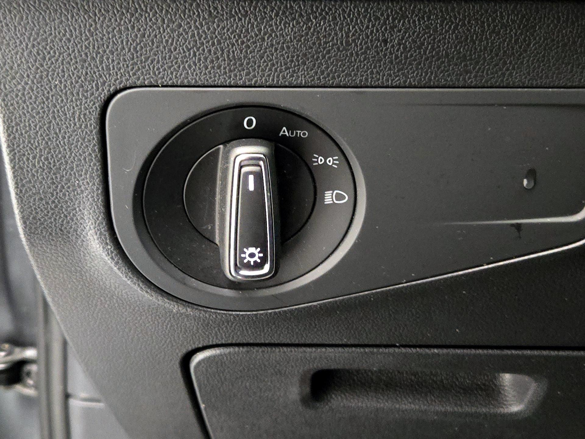 Thumbnail: 2022 Volkswagen Tiguan - 13