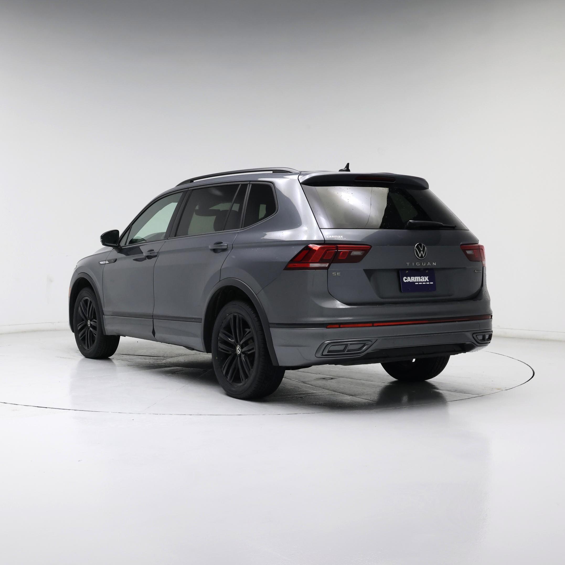 Thumbnail: 2022 Volkswagen Tiguan - 2