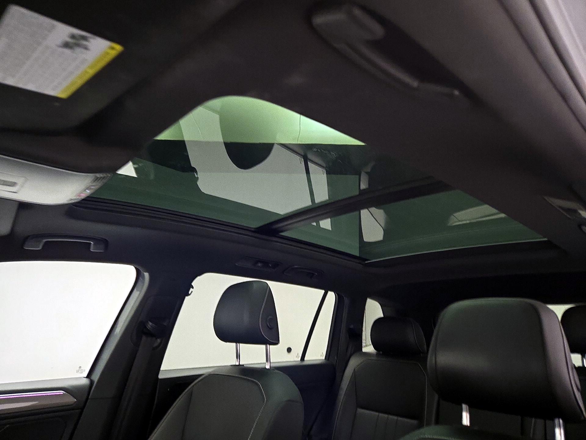 Thumbnail: 2022 Volkswagen Tiguan - 19