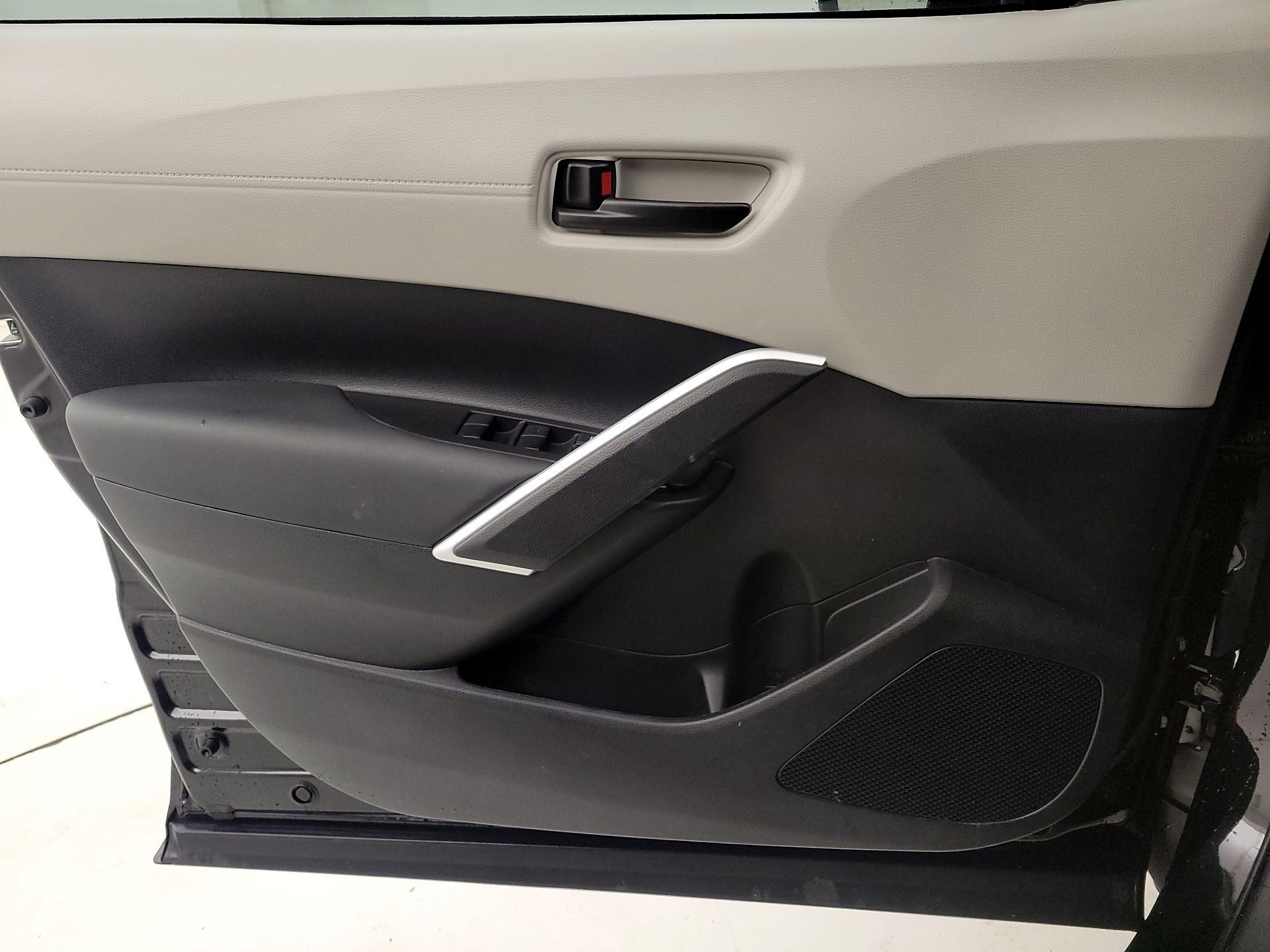 Thumbnail: 2026 Toyota Corolla Cross - 10