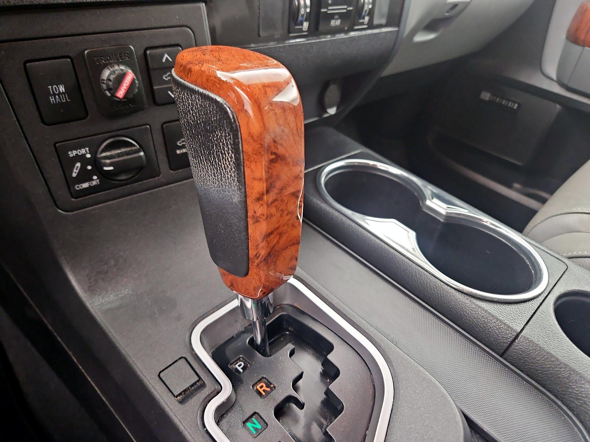 Thumbnail: 2020 Toyota Sequoia - 17