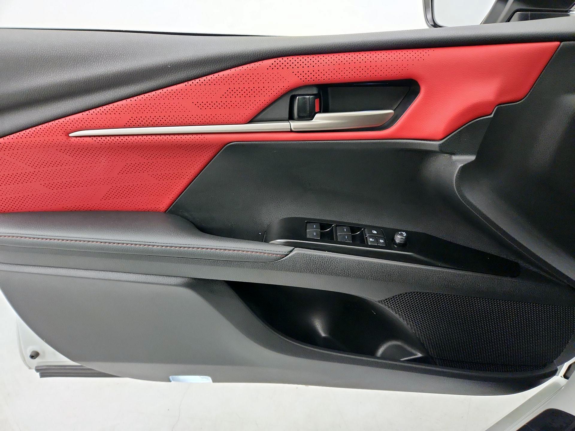 Thumbnail: 2025 Toyota Camry - 12