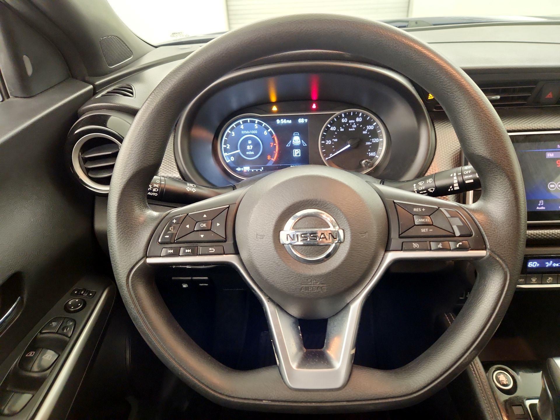 Thumbnail: 2018 Nissan Kicks - 10