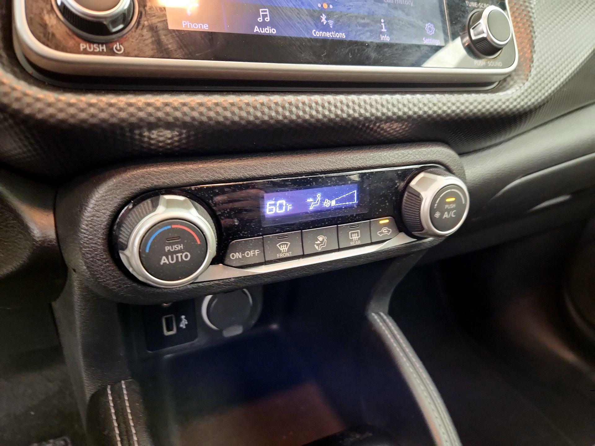 Thumbnail: 2018 Nissan Kicks - 16