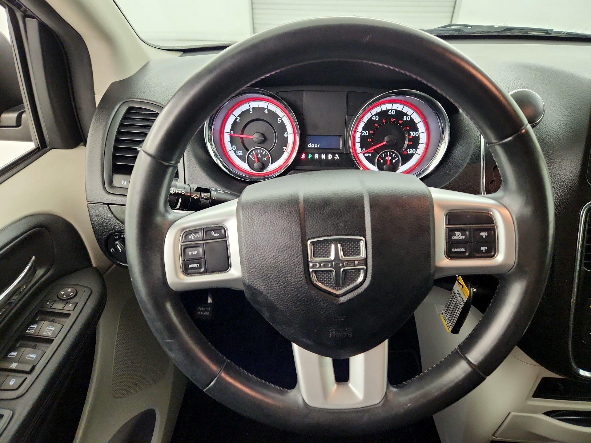 Thumbnail: 2017 Dodge Grand Caravan - 10