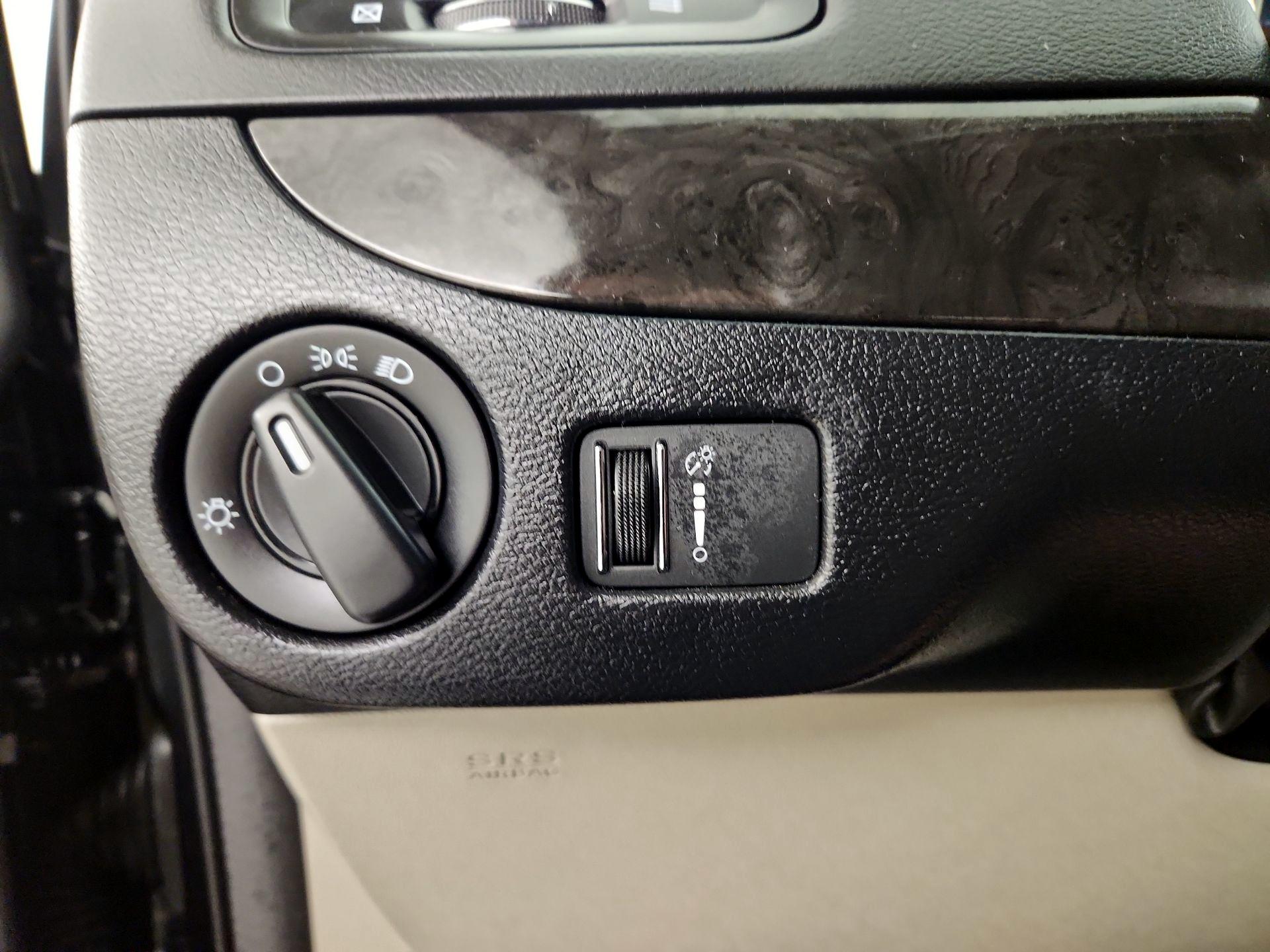 Thumbnail: 2017 Dodge Grand Caravan - 13