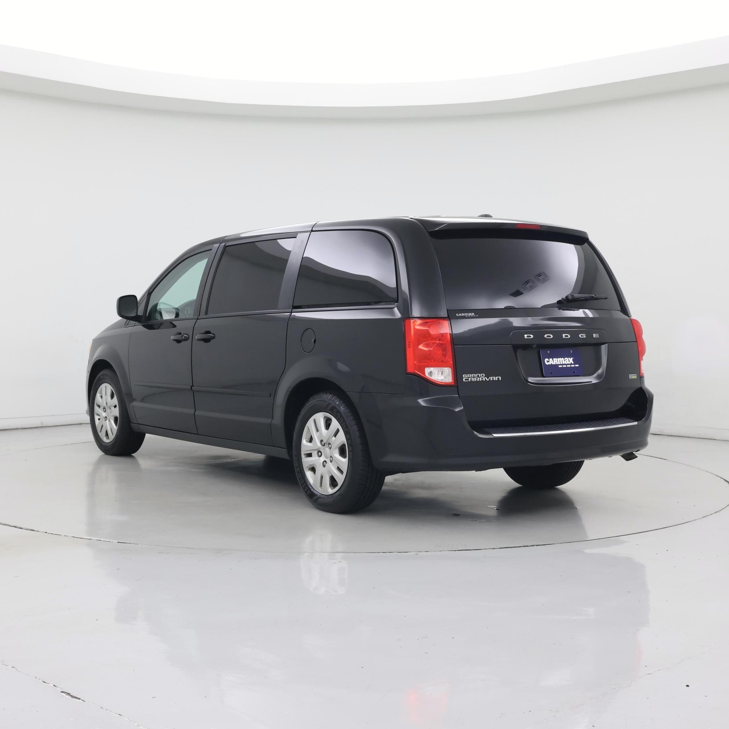 Thumbnail: 2017 Dodge Grand Caravan - 2