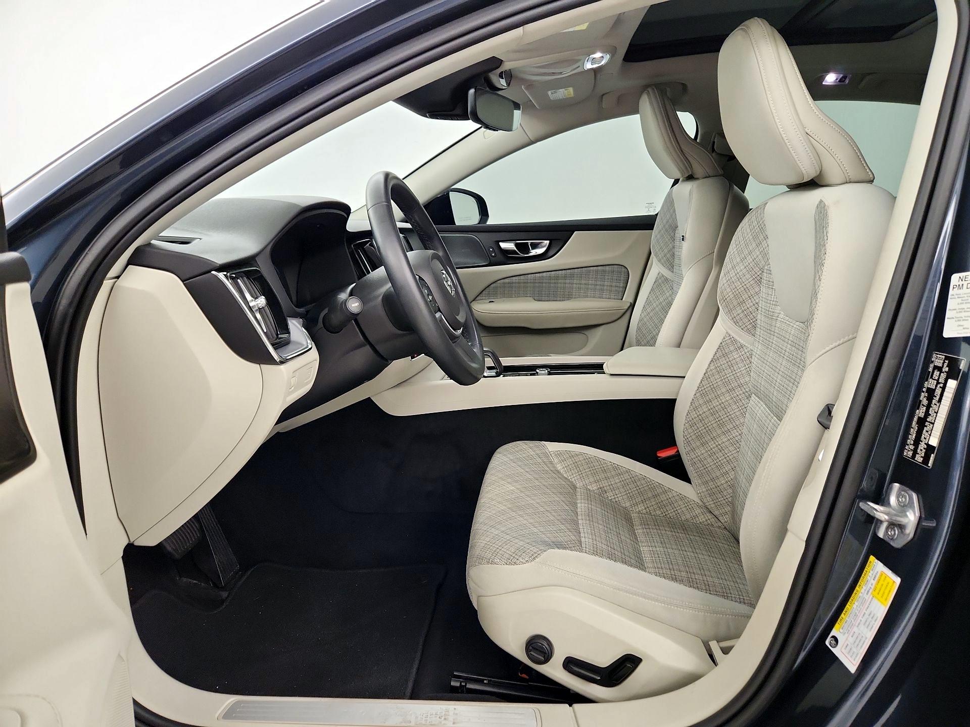 Thumbnail: 2022 Volvo S60 - 11