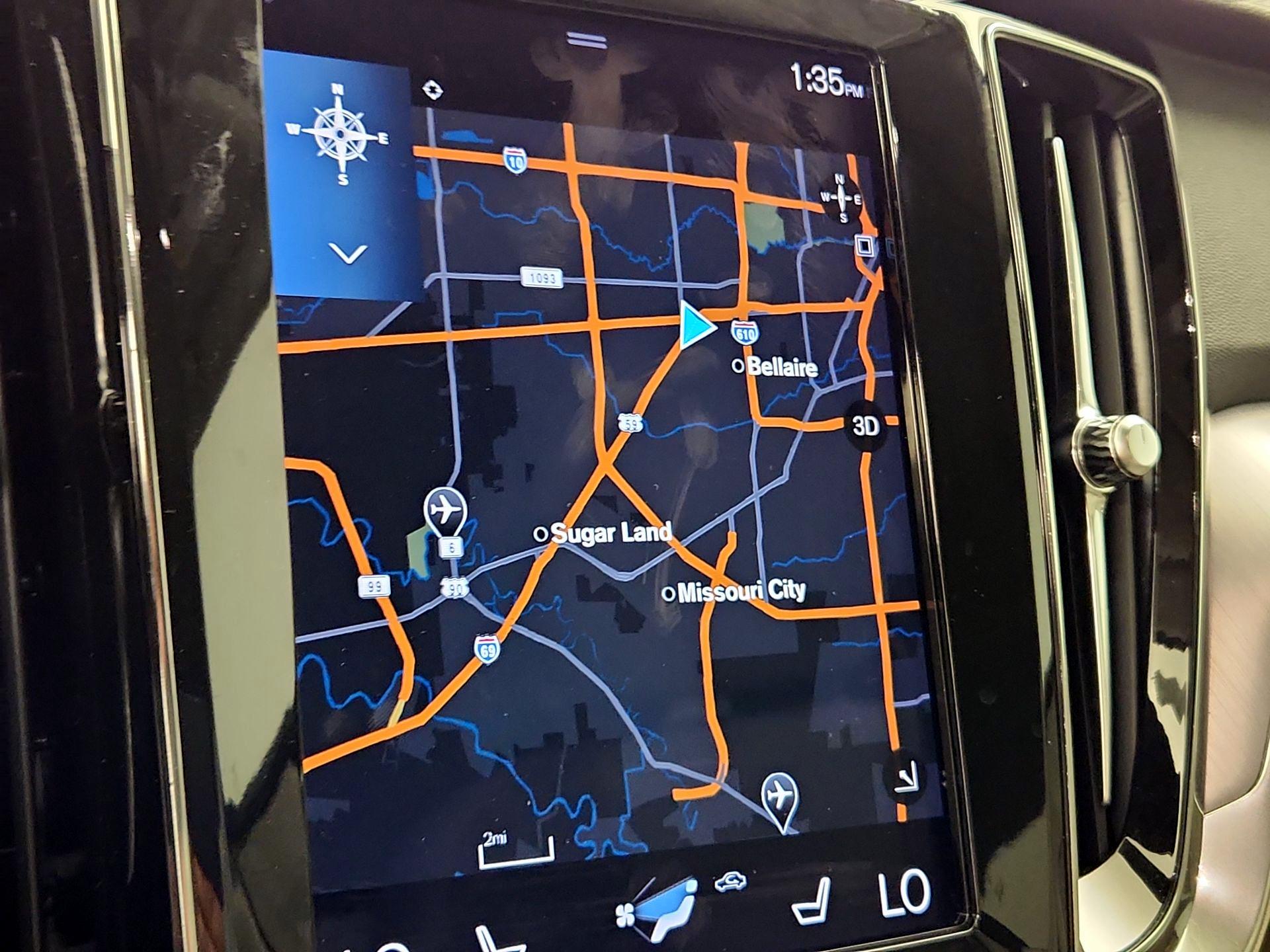 Thumbnail: 2022 Volvo S60 - 14