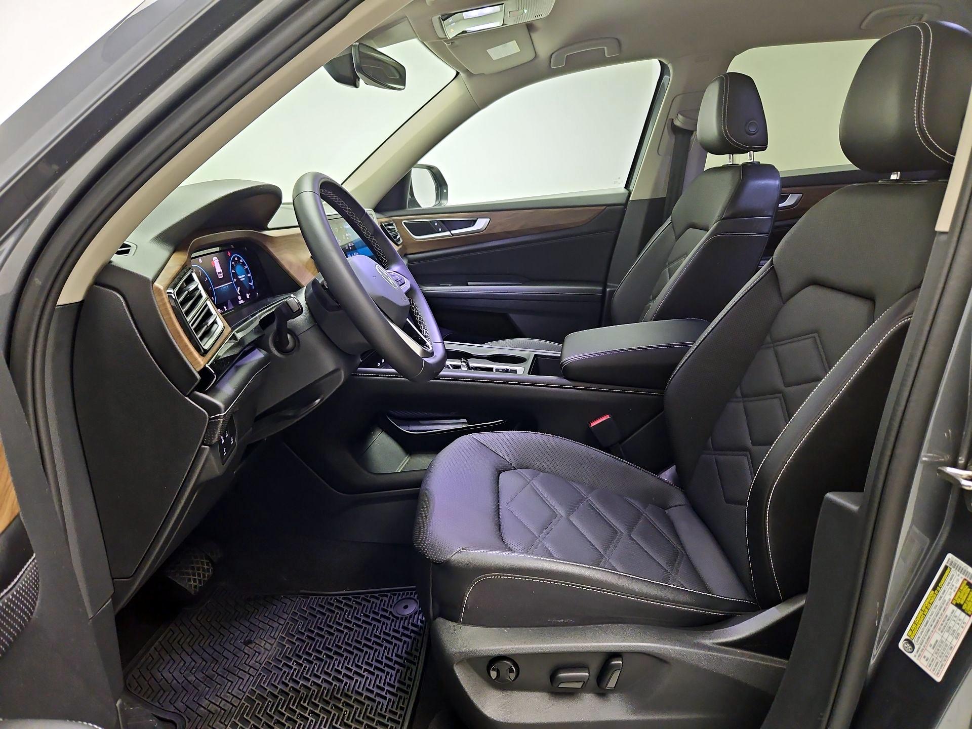 Thumbnail: 2024 Volkswagen Atlas - 11